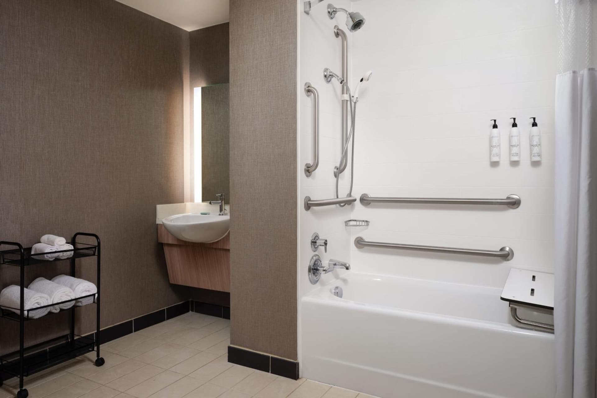 SpringHill Suites Minneapolis-St. Paul Airport/Mall Of America property views in Bloomington, MN — gallery photo 3