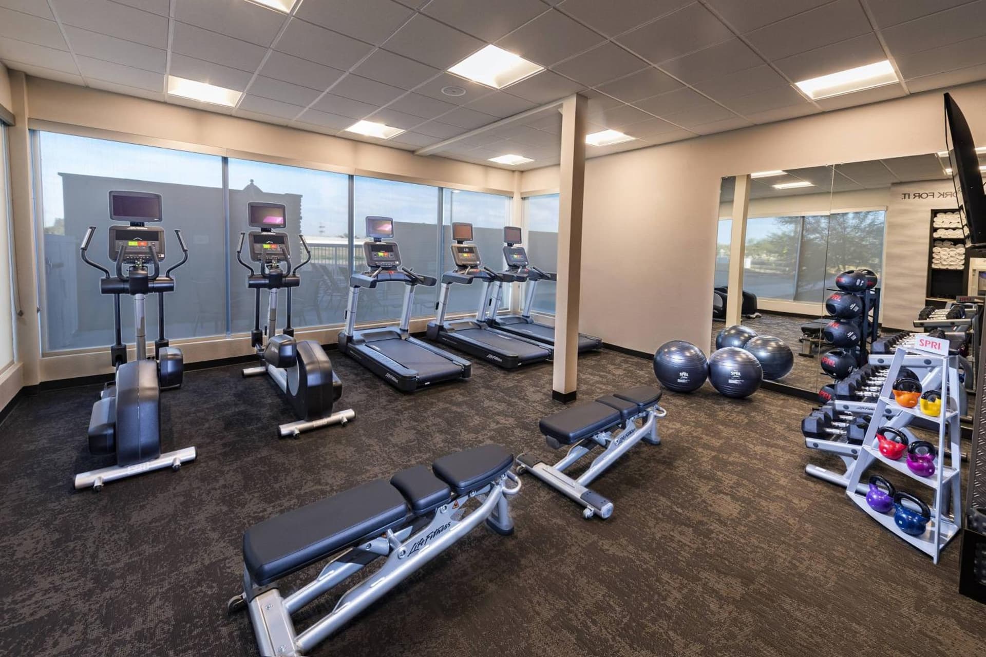Fairfield Inn & Suites by Marriott Phoenix West/Tolleson gallery photo in Phoenix, AZ — image 11