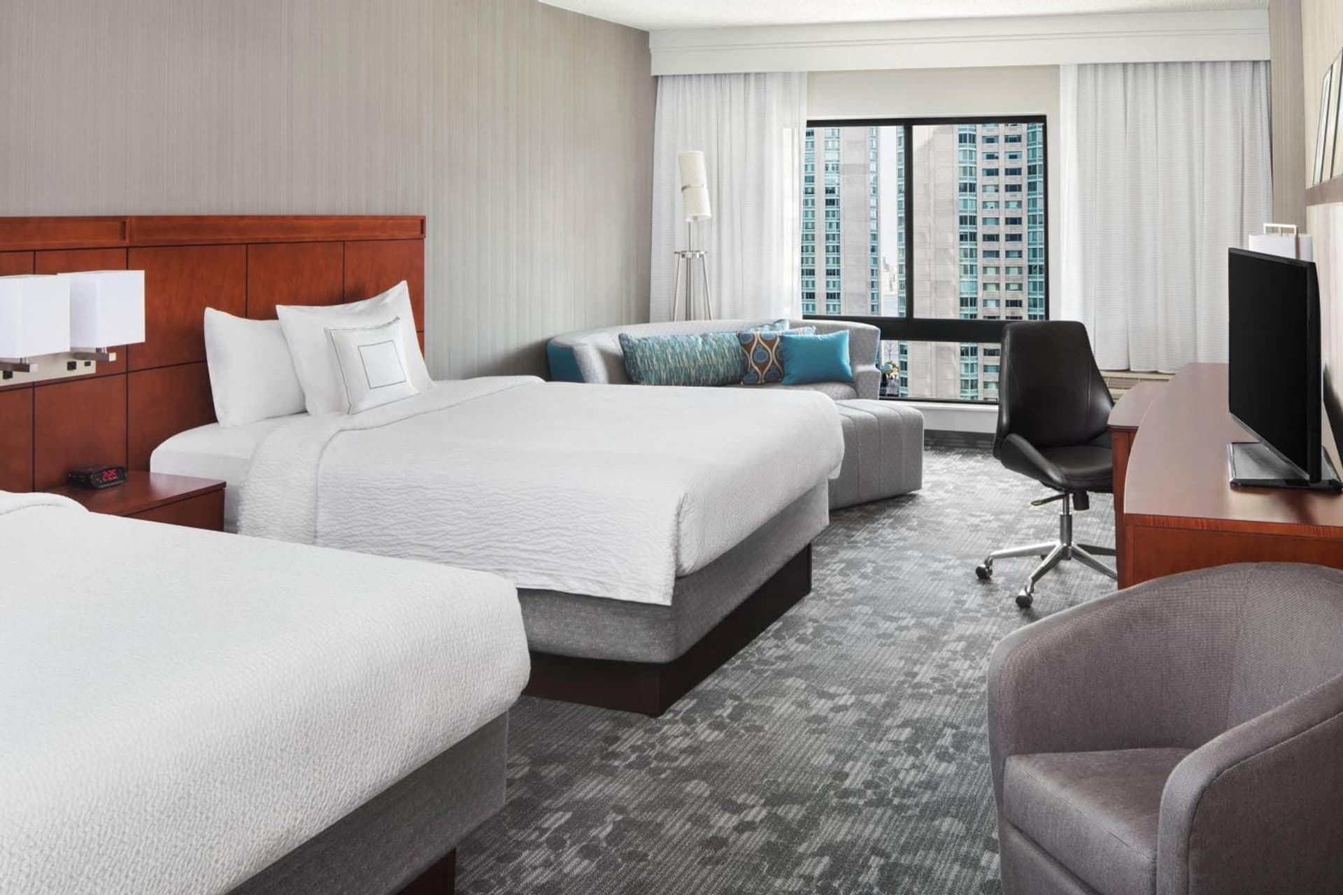 Courtyard By Marriott Jersey City Newport gallery photo in Jersey City, NJ — image 4