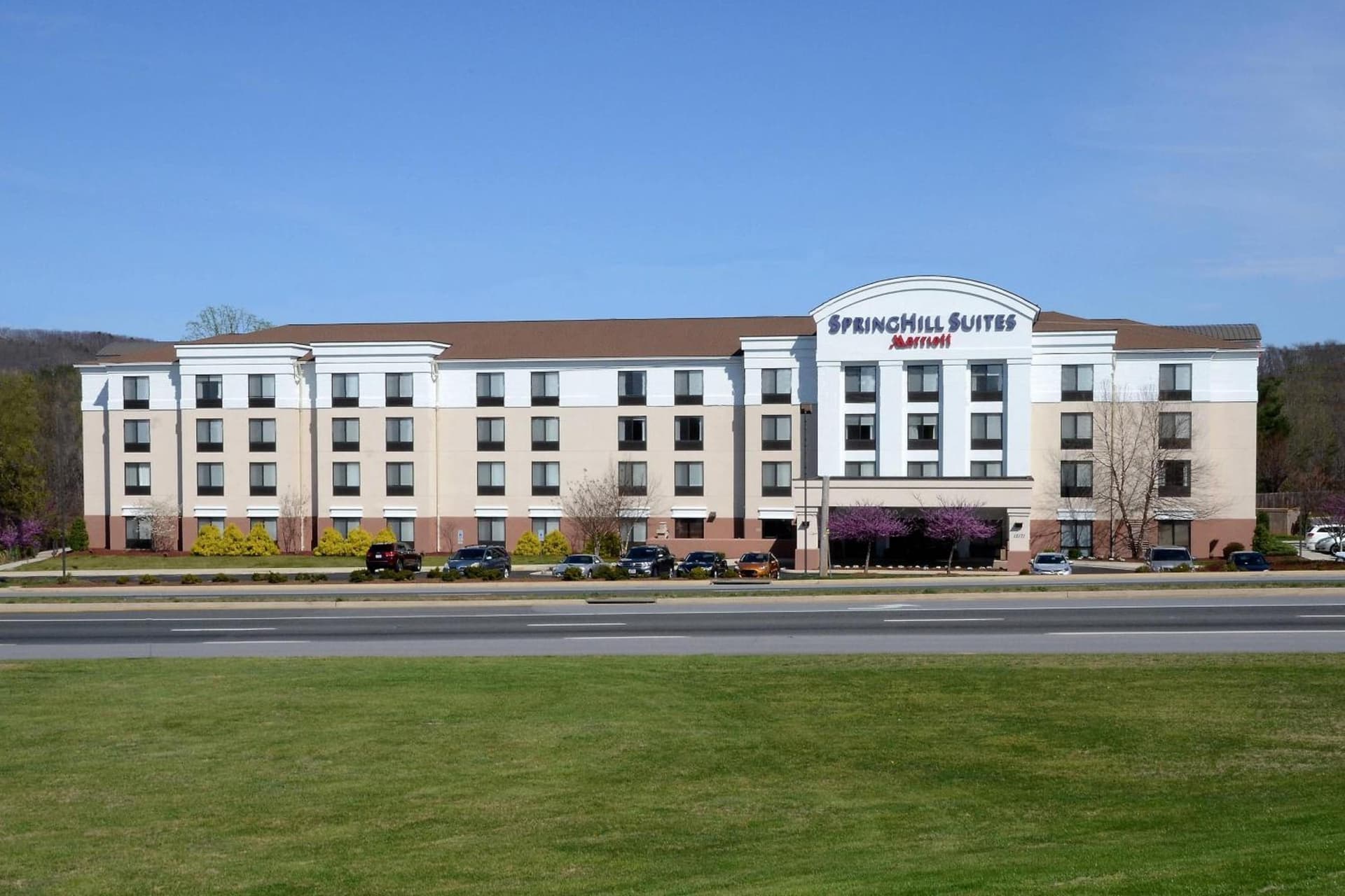 SpringHill Suites by Marriott Lynchburg Airport/University Area interior in Lynchburg, VA — gallery photo 2