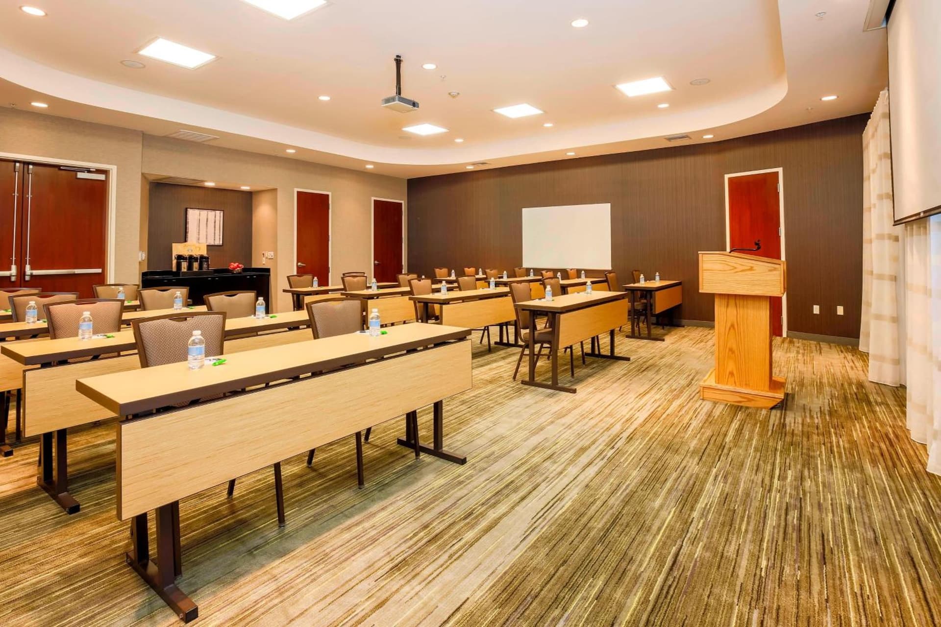 Courtyard by Marriott Dallas Arlington South gallery photo in Arlington, TX — image 38