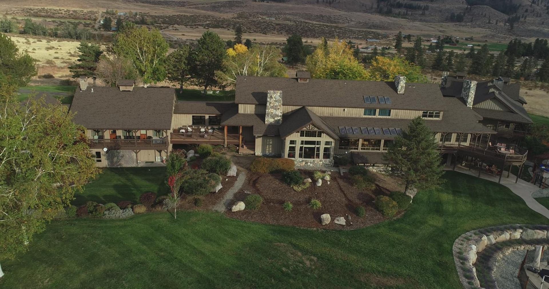Casia Lodge and Ranch interior in Twisp, WA — gallery photo 2