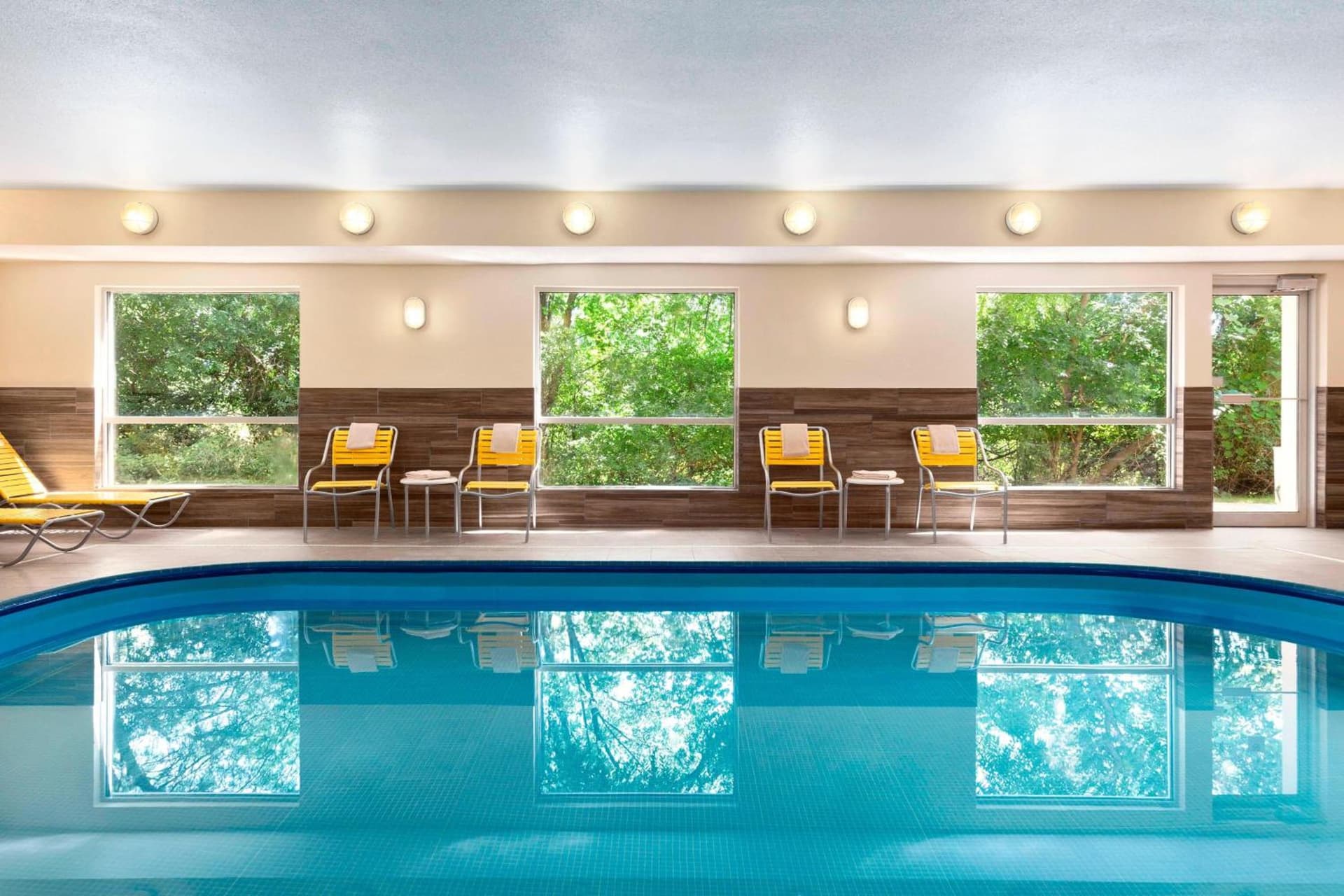 SureStay by Best Western Mount Pleasant Racine gallery photo in Racine, WI — image 19