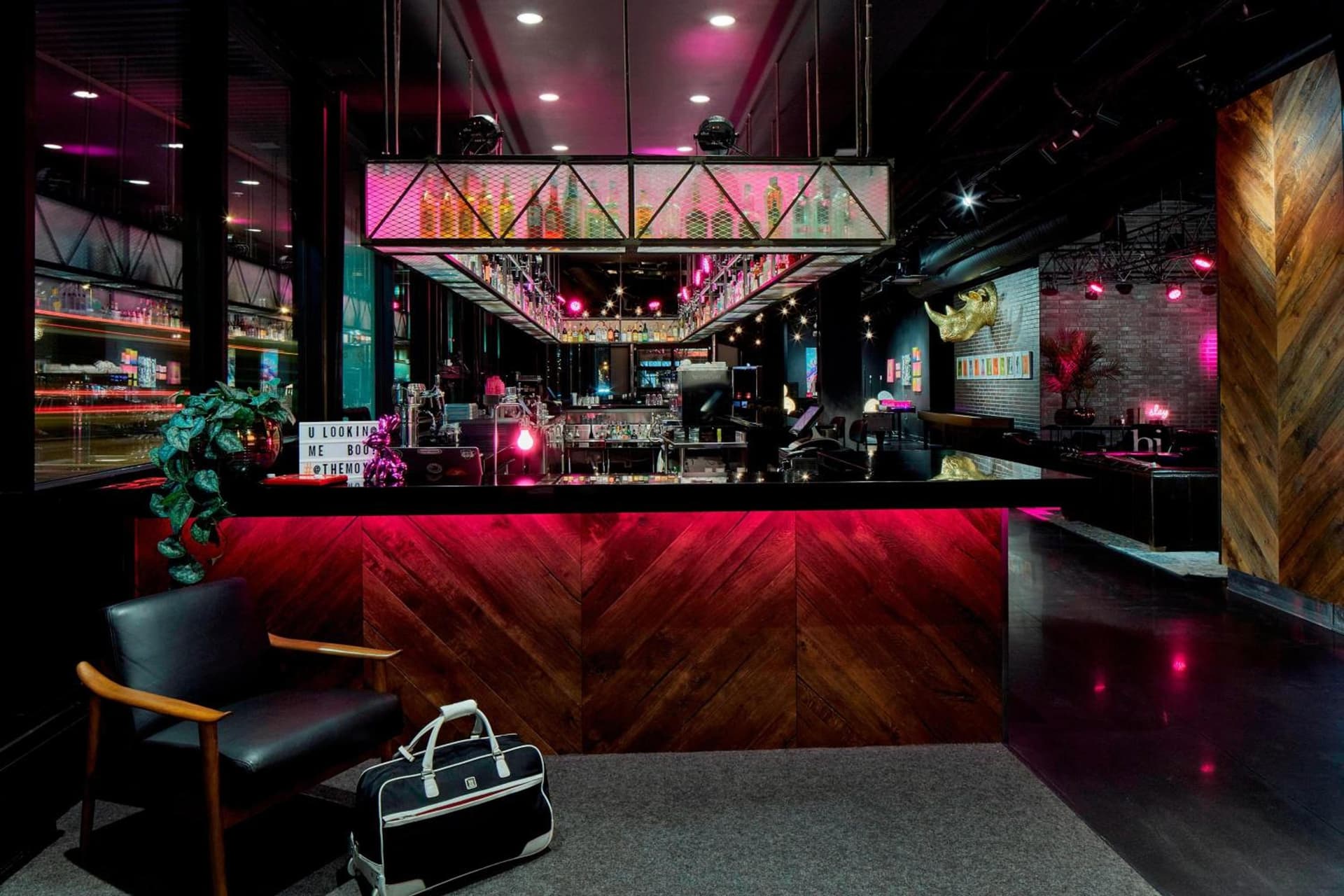 MOXY Minneapolis Uptown gallery photo in Minneapolis, MN — image 16