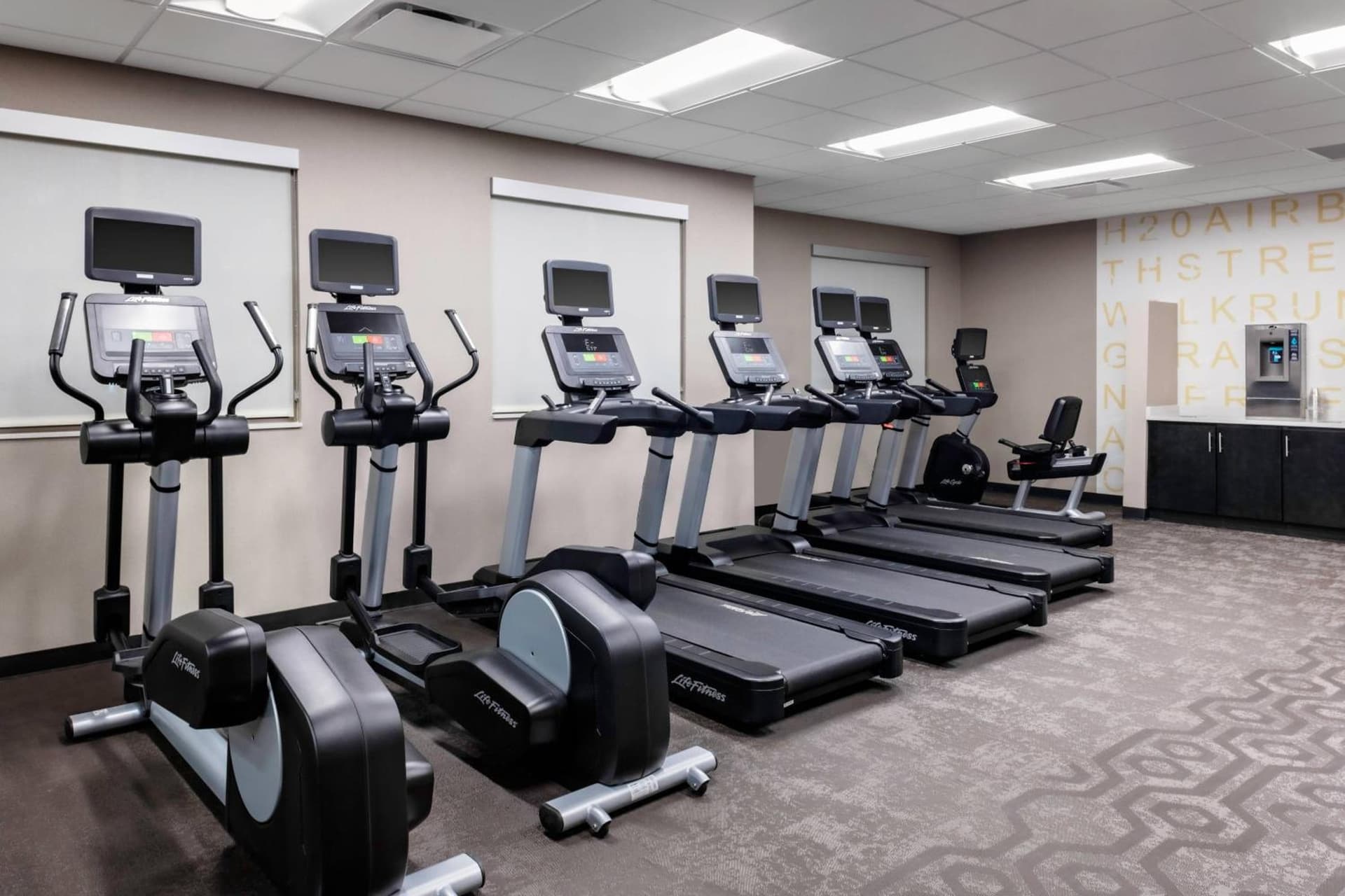 Residence Inn by Marriott Phoenix Mesa East gallery photo in Mesa, AZ — image 5