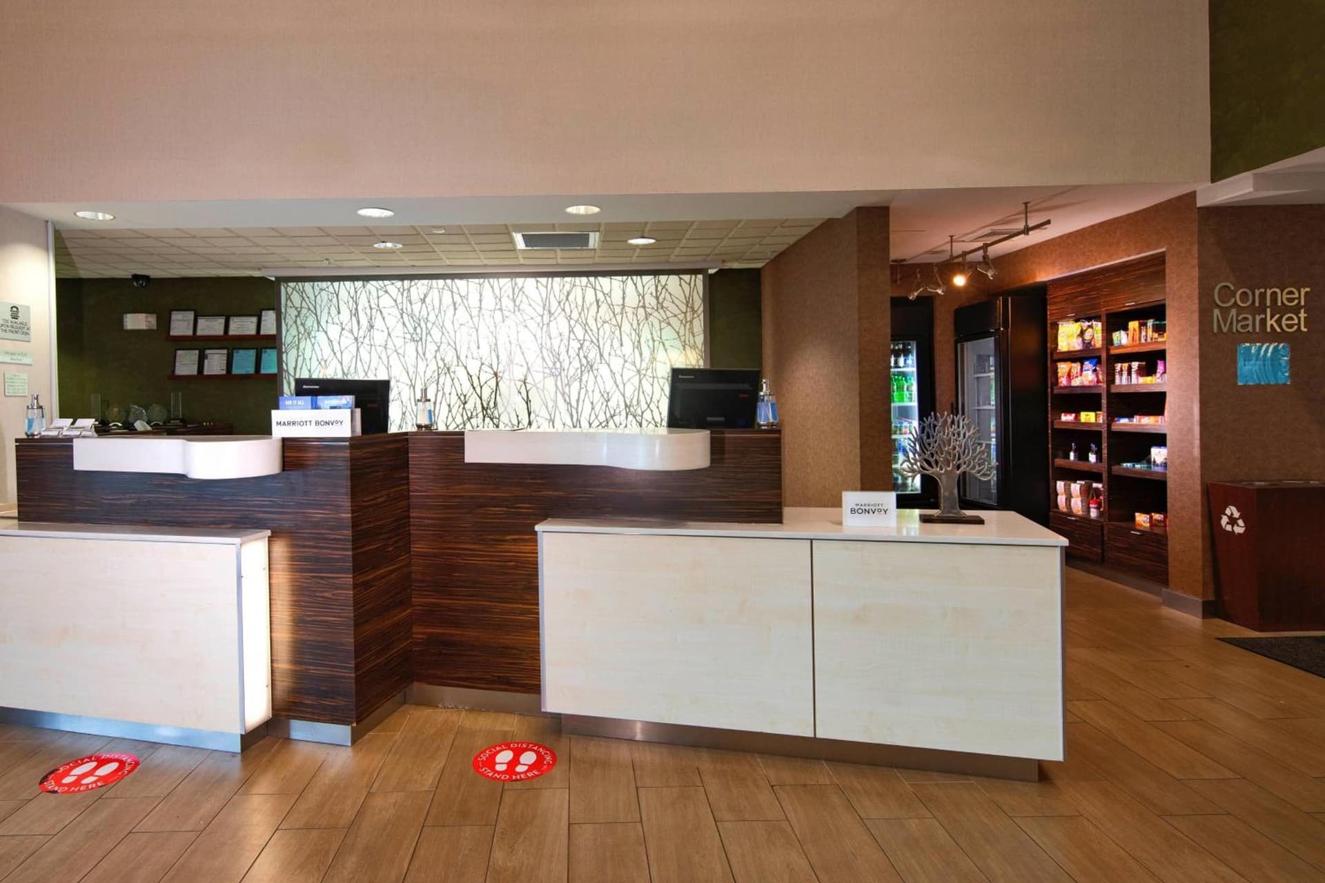 Fairfield Inn & Suites by Marriott Valdosta interior in Valdosta, GA — gallery photo 2