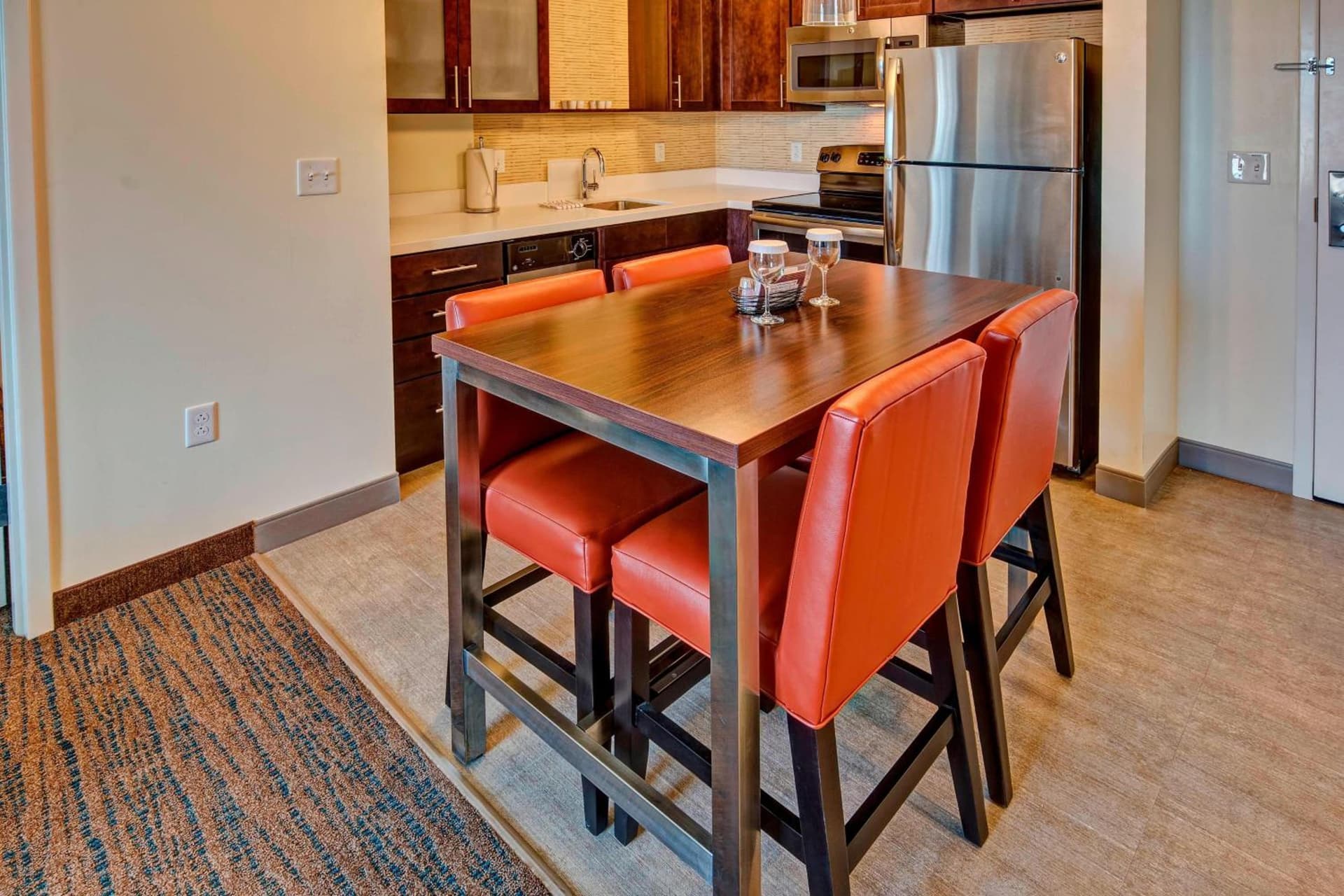Residence Inn by Marriott Kansas City Downtown/Convention Center interior in Kansas City, MO — gallery photo 2
