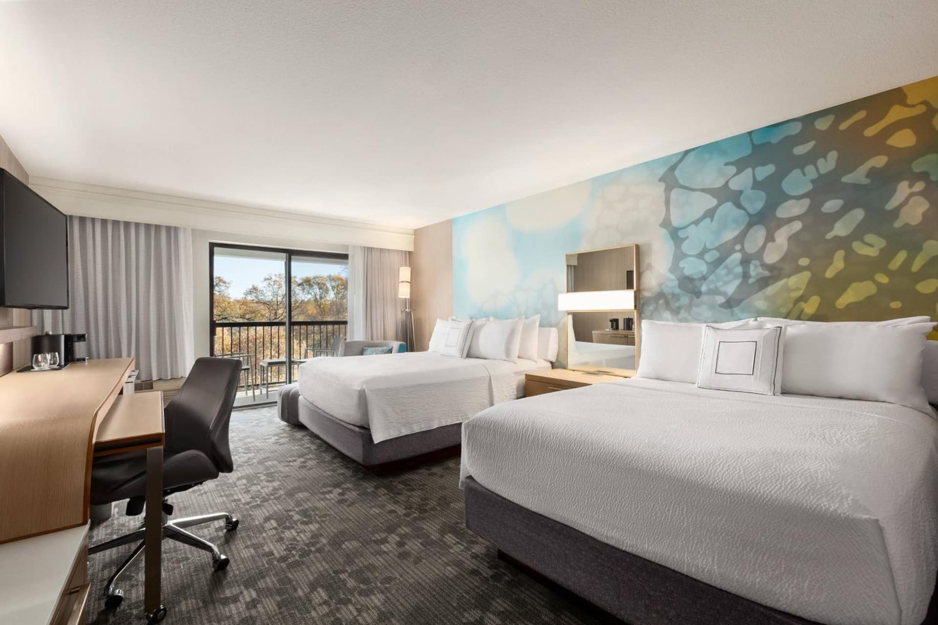 Courtyard by Marriott Roseville property views in Roseville, CA — gallery photo 3