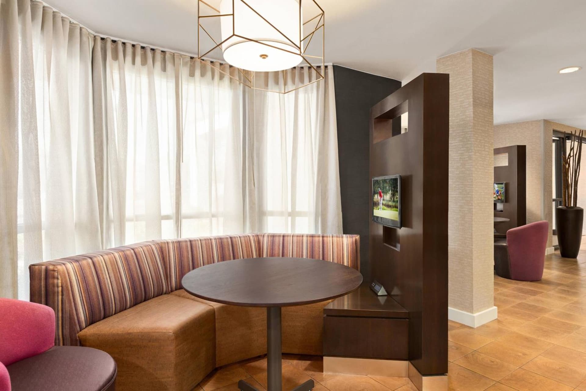 Courtyard by Marriott Roseville interior in Roseville, CA — gallery photo 2