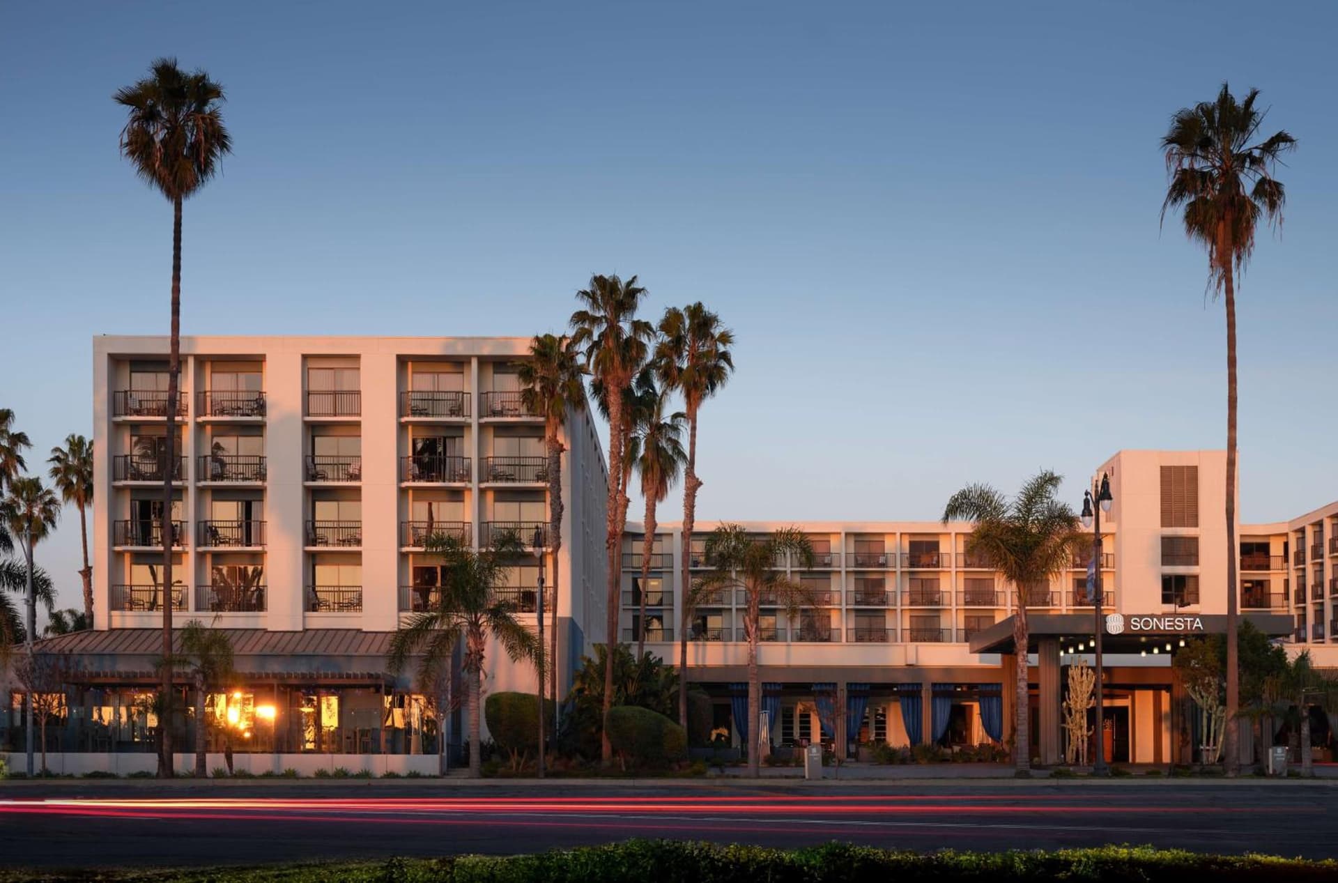 Sonesta Redondo Beach and Marina property views in Redondo Beach, CA — gallery photo 3