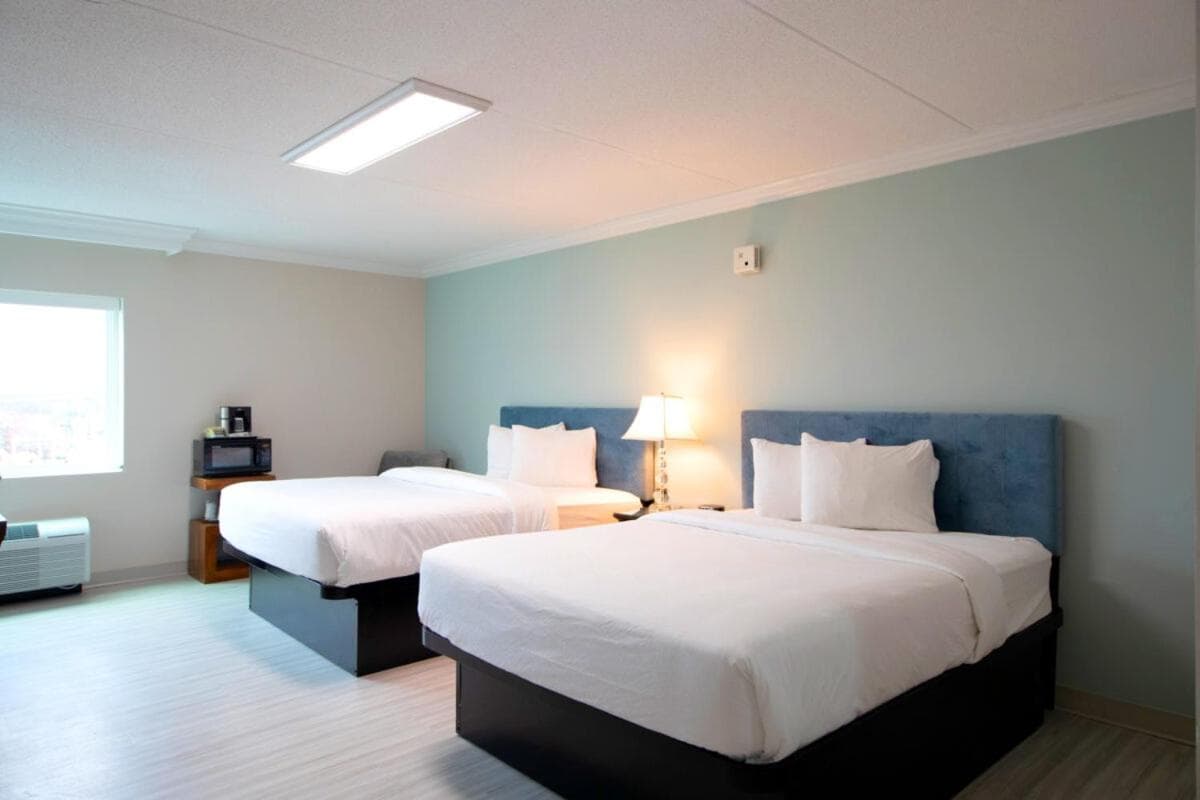Bella Vista Hotel & Suites interior in Lynchburg, VA — gallery photo 2