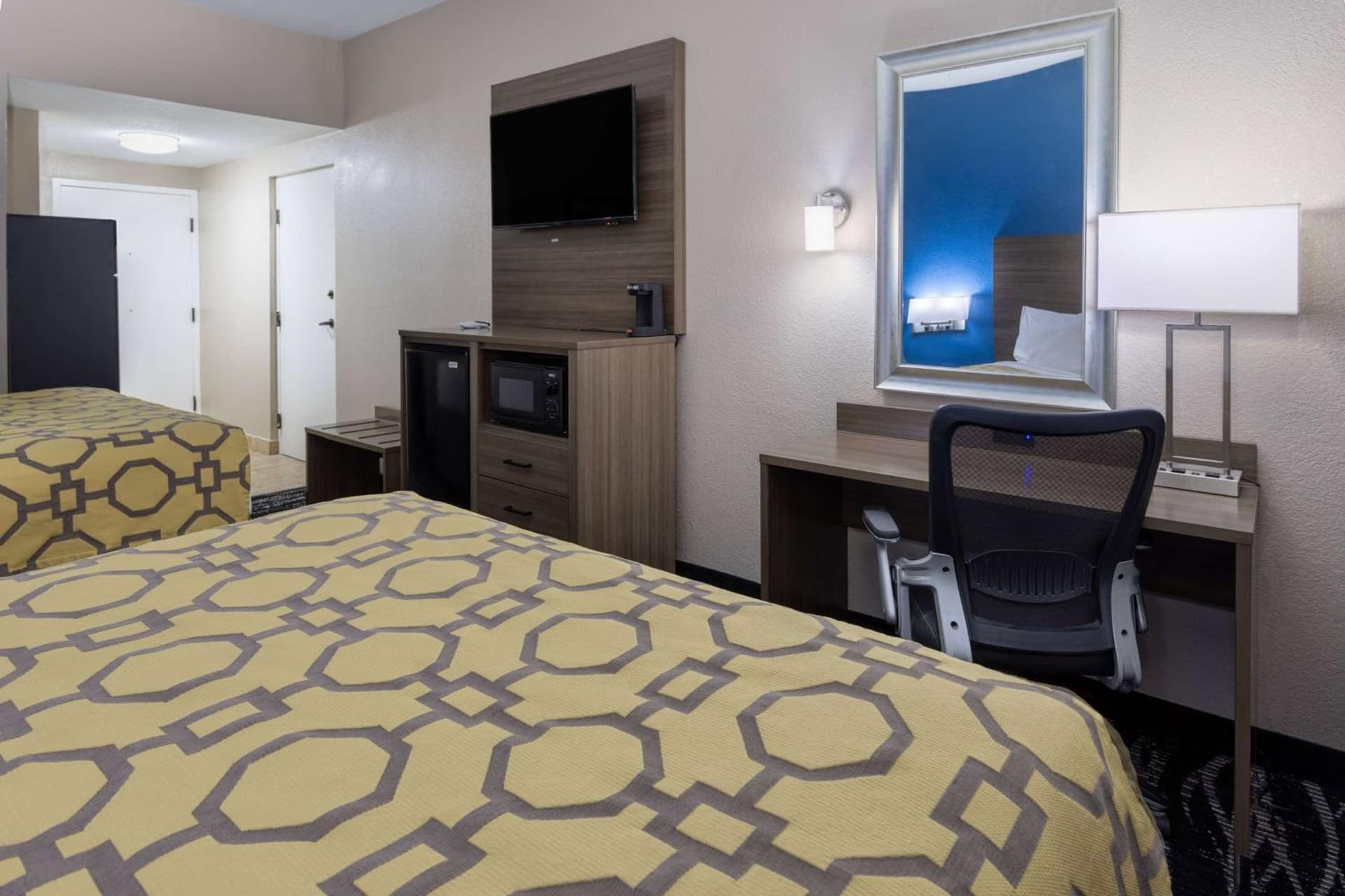 Baymont by Wyndham Saraland gallery photo in Saraland, AL — image 51