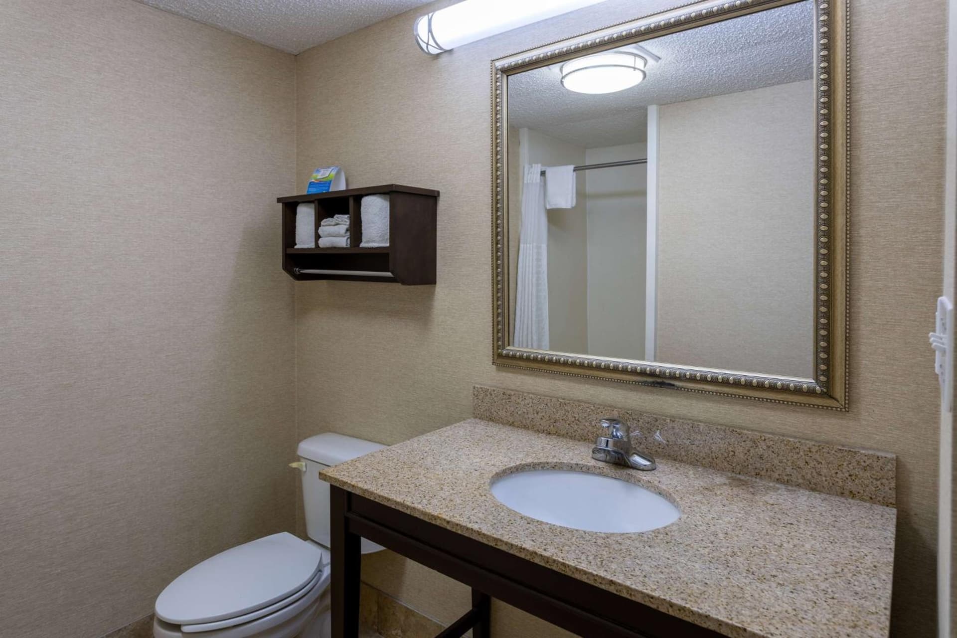 Baymont by Wyndham Saraland gallery photo in Saraland, AL — image 16