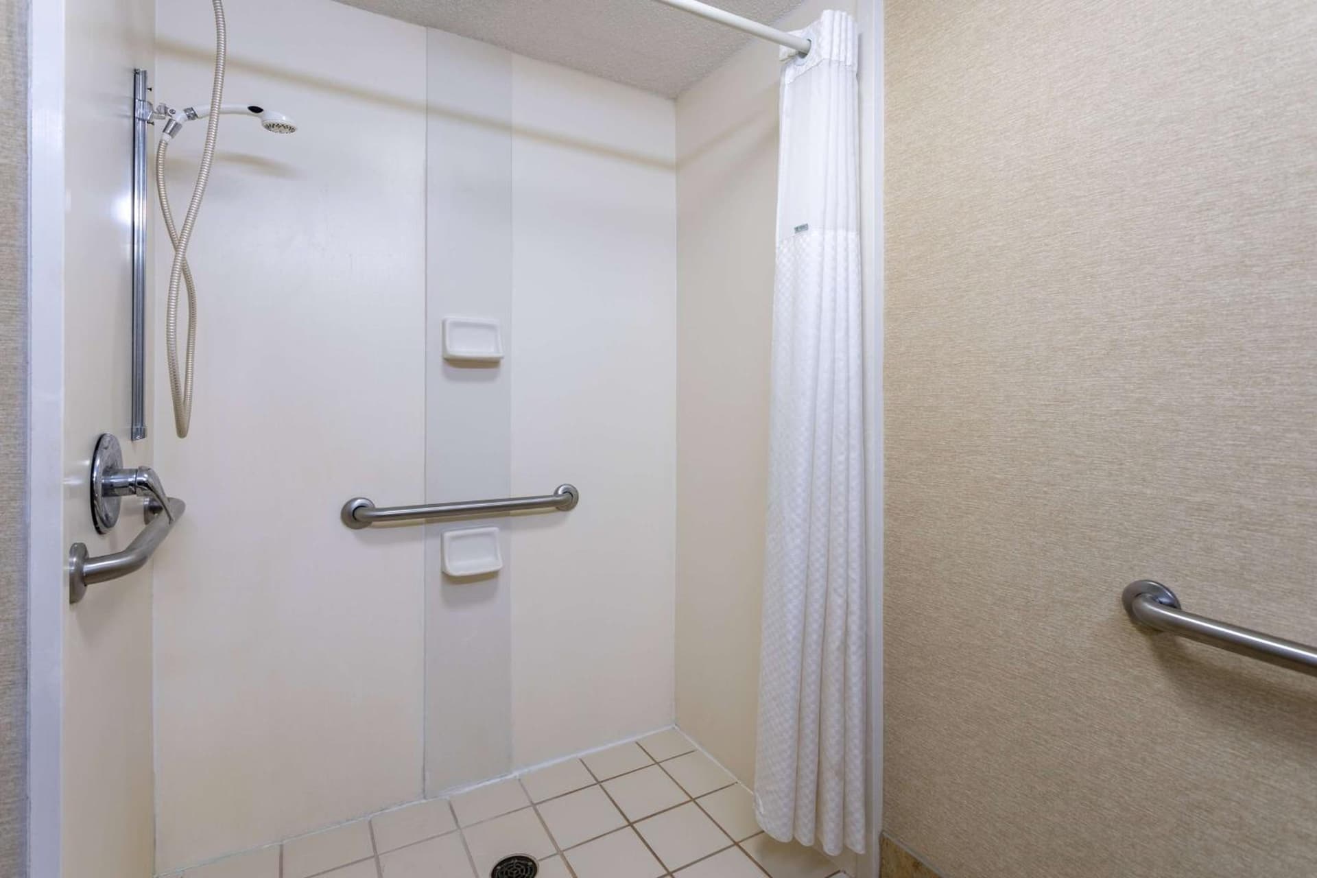 Baymont by Wyndham Saraland gallery photo in Saraland, AL — image 25