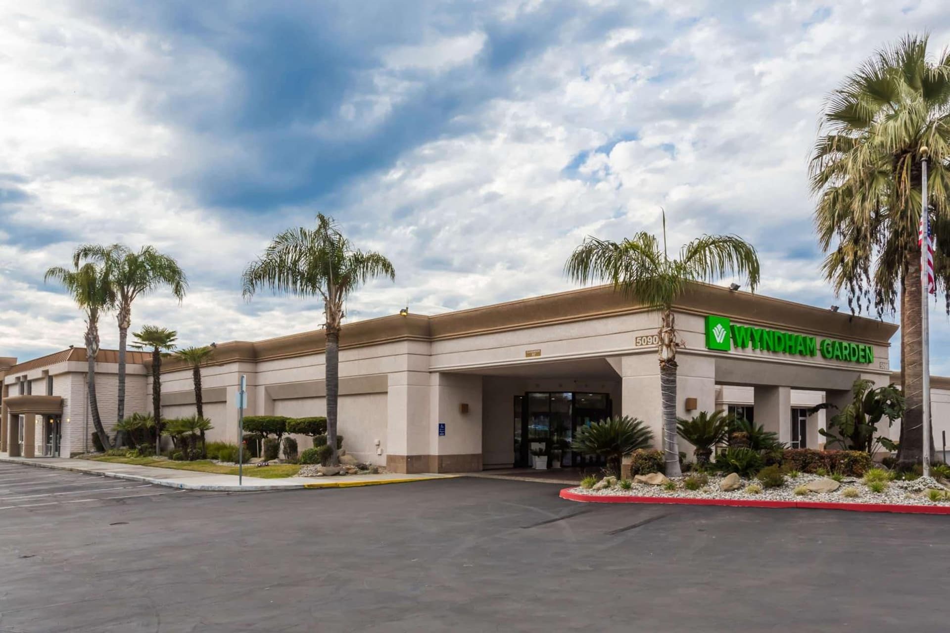 Wyndham Garden Fresno Yosemite Airport featured exterior or lobby in Fresno, CA — similar hotel