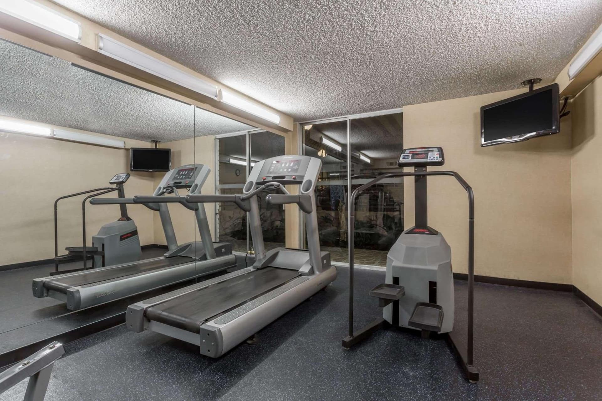 Wyndham Garden Fresno Yosemite Airport gallery photo in Fresno, CA — image 28