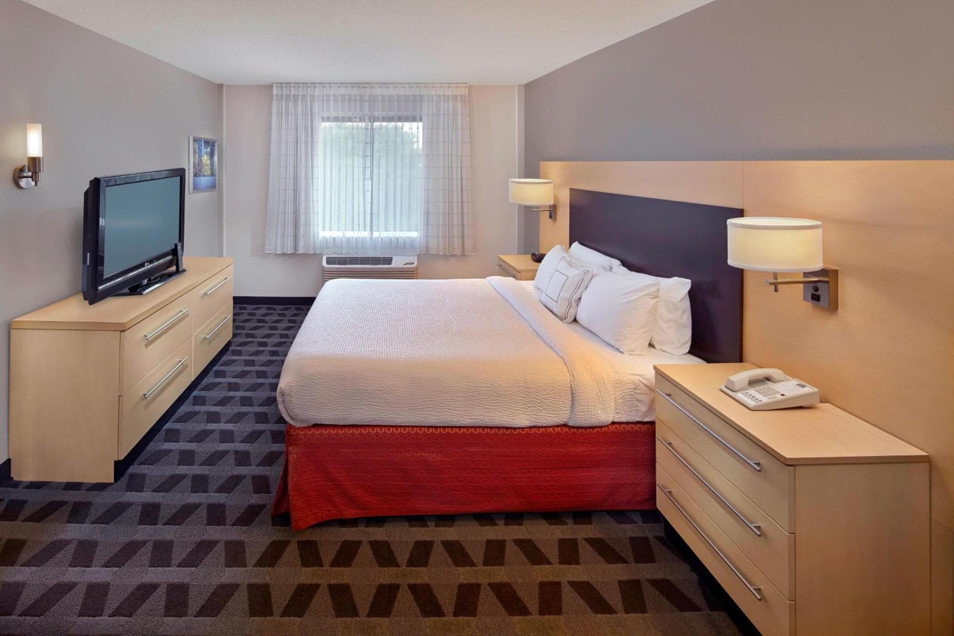 TownePlace Suites by Marriott Albany Downtown/Medical Center interior in Albany, NY — gallery photo 2