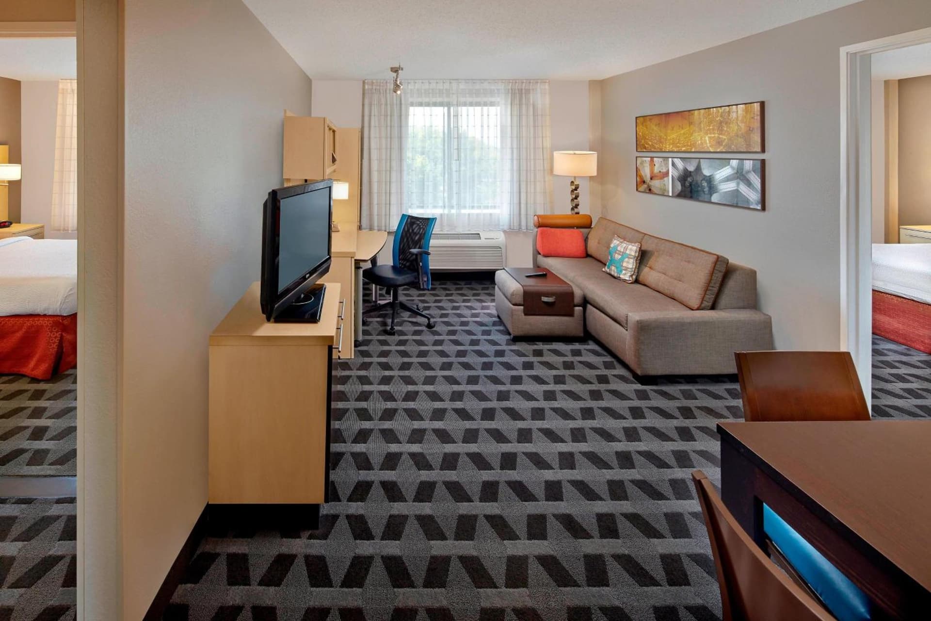 TownePlace Suites by Marriott Albany Downtown/Medical Center property views in Albany, NY — gallery photo 3
