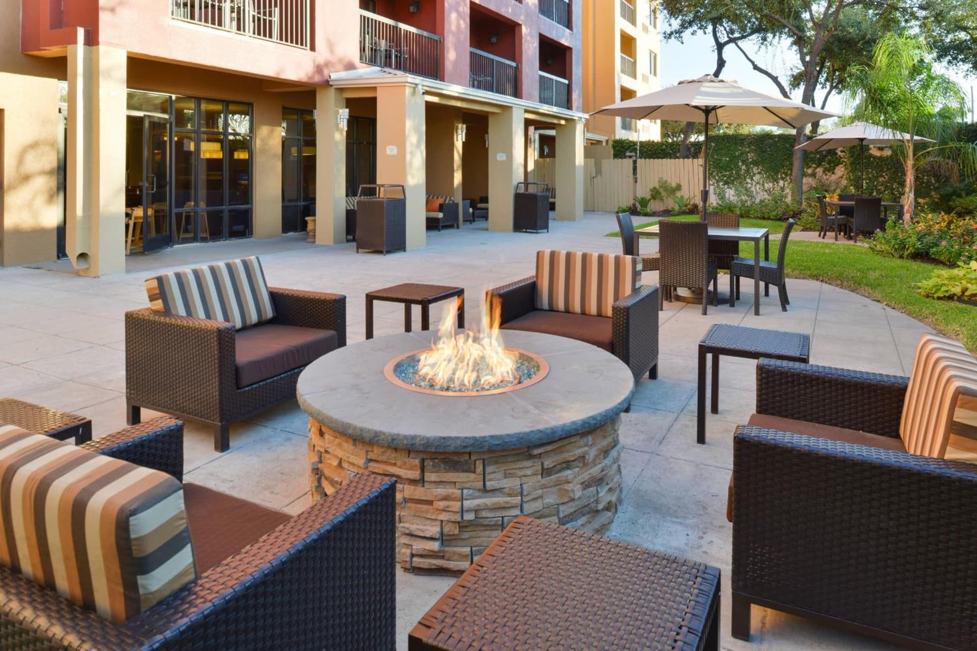 Courtyard by Marriott Laredo gallery photo in Laredo, TX — image 32