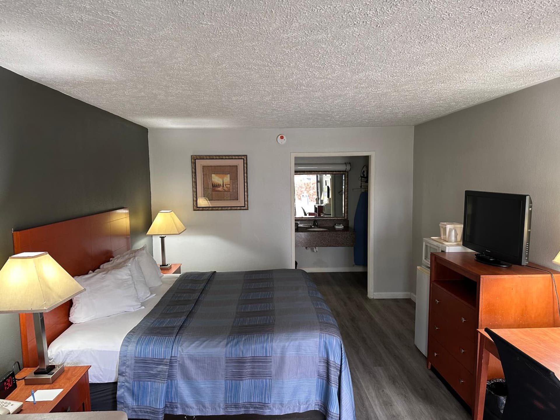 Wilkes-Barre Inn & Suites gallery photo in Wilkes-Barre, PA — image 33