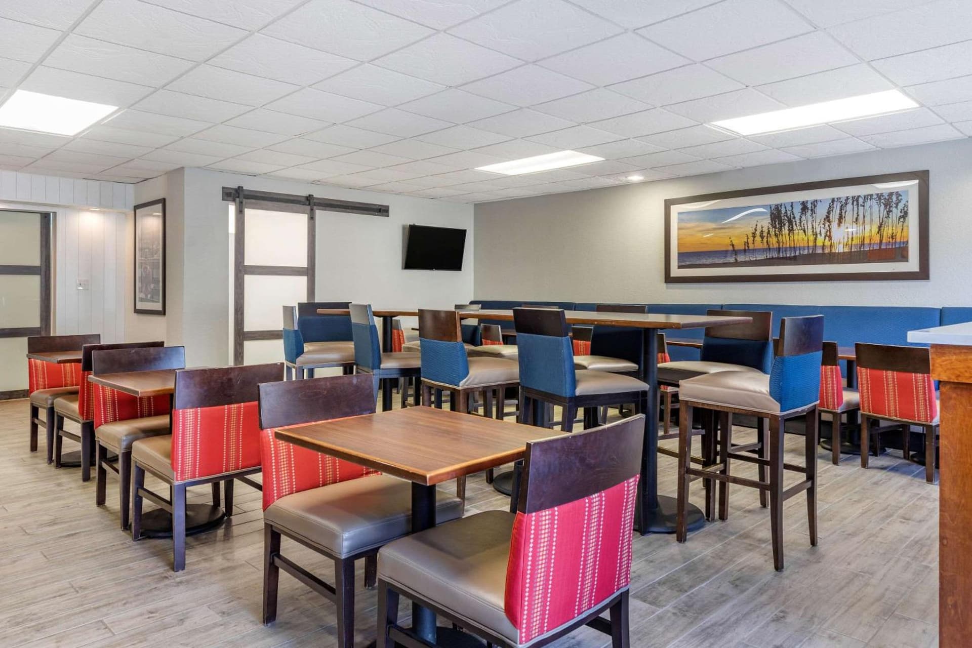 Comfort Suites Southport - Oak Island gallery photo in Southport, NC — image 9