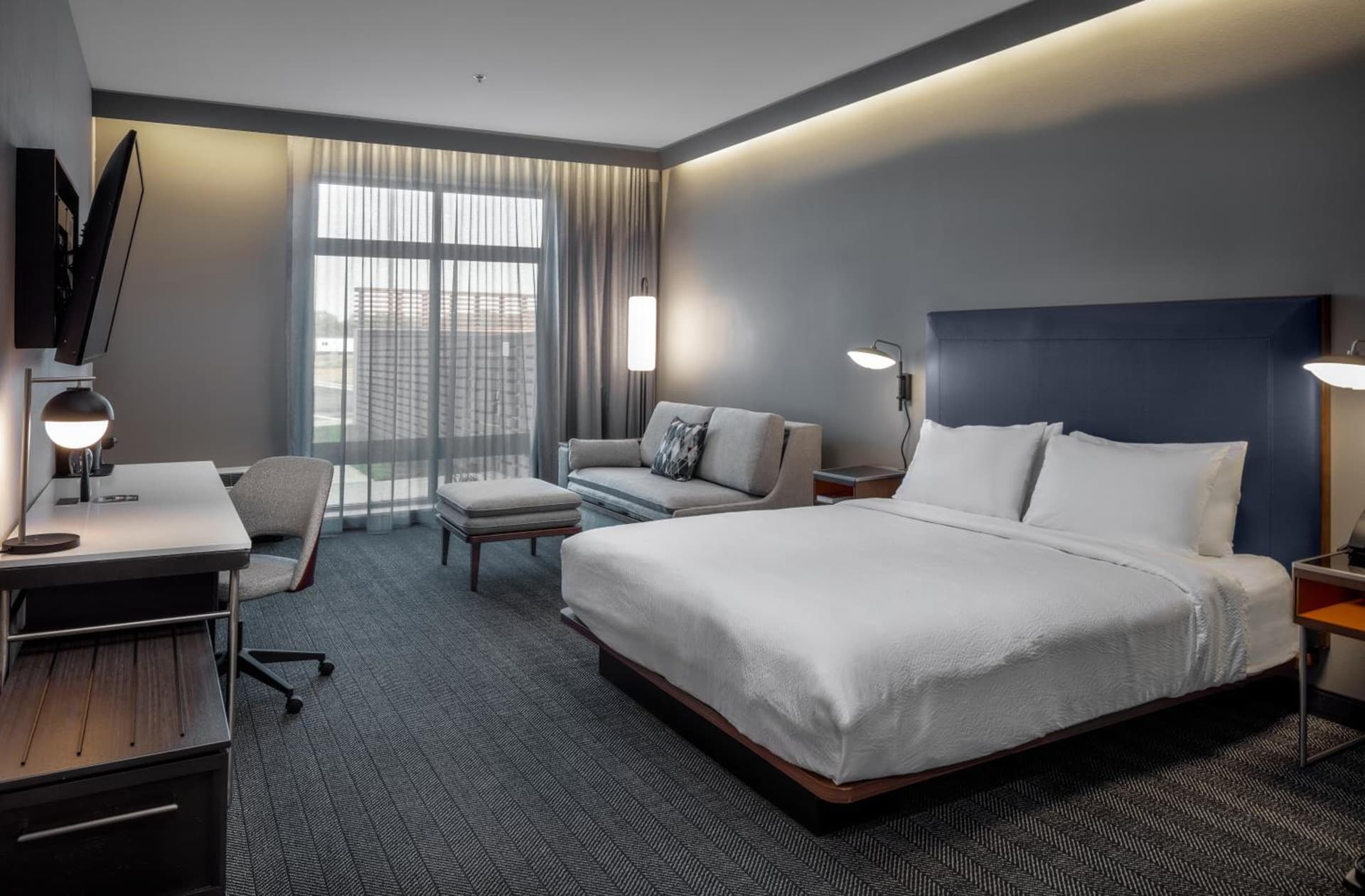 Courtyard by Marriott Conway interior in Conway, AR — gallery photo 2