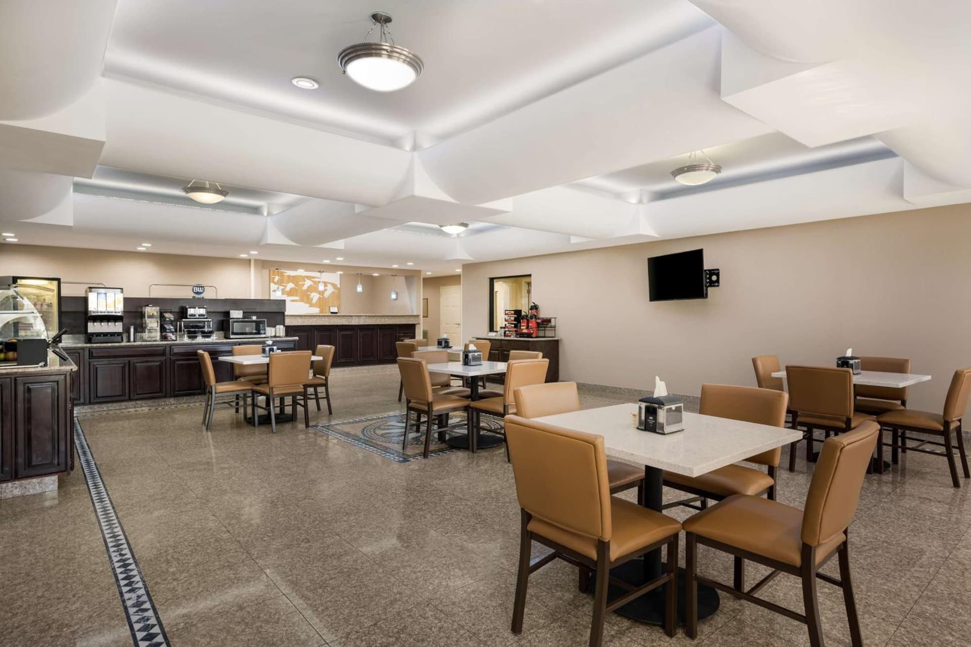 Best Western Houma Inn interior in Gray, LA — gallery photo 2