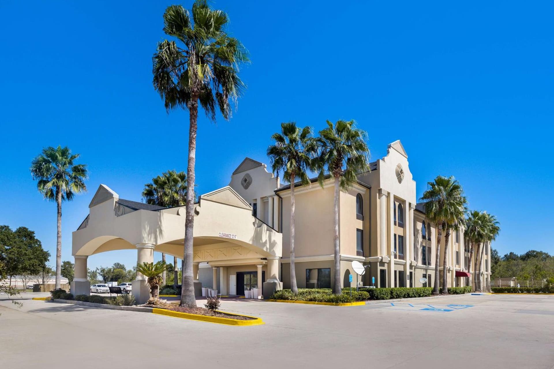 Best Western Houma Inn featured exterior or lobby in Gray, LA — similar hotel