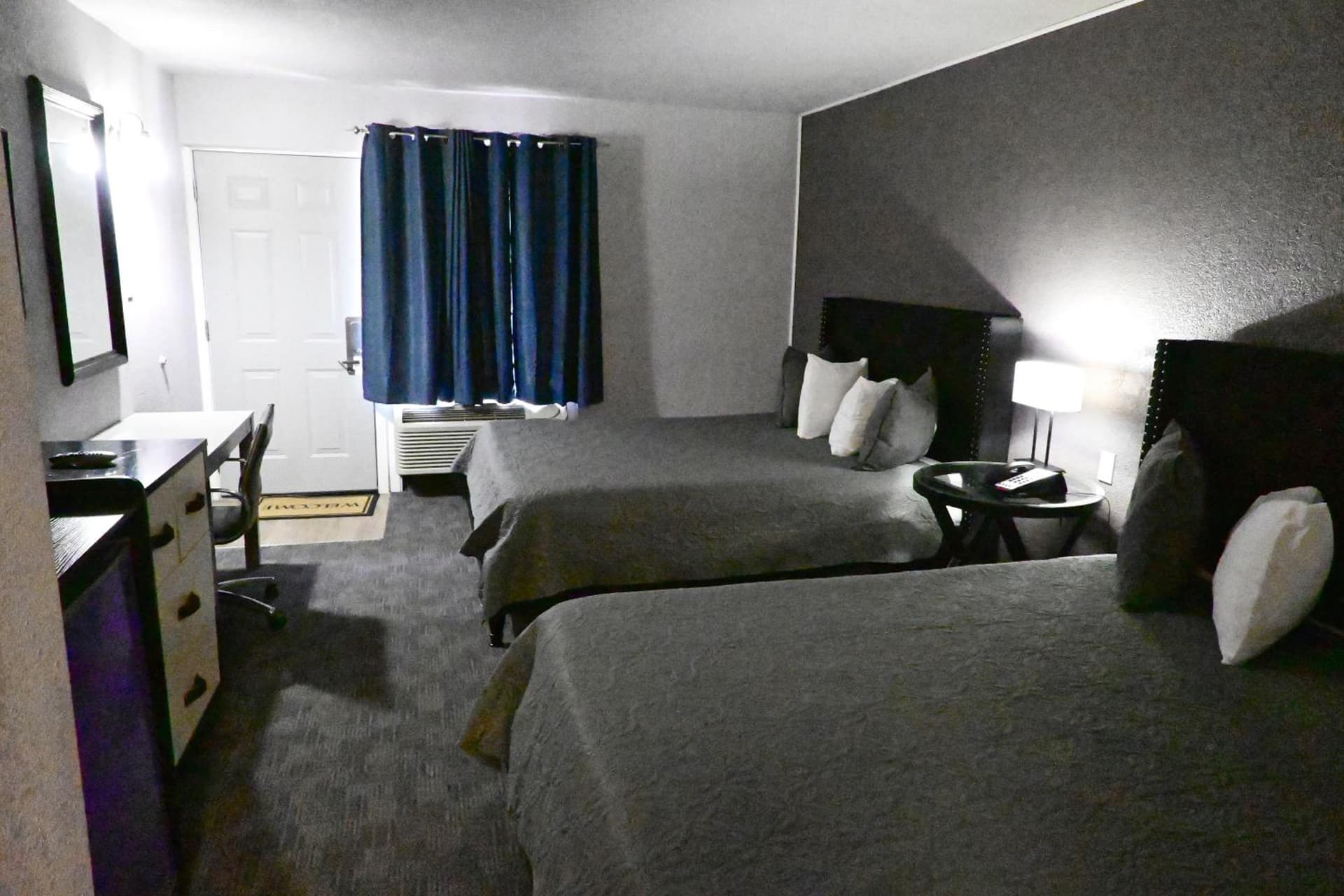 R Nite Star Hotel At Arlington Entertainment District gallery photo in Arlington, TX — image 39