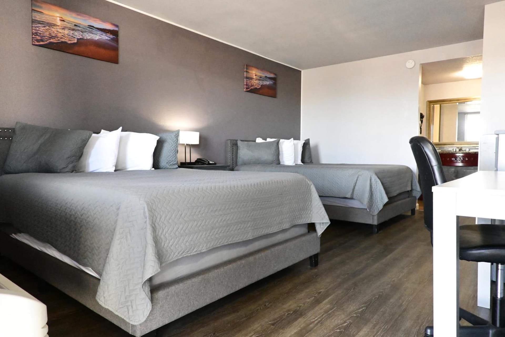R Nite Star Hotel At Arlington Entertainment District gallery photo in Arlington, TX — image 32