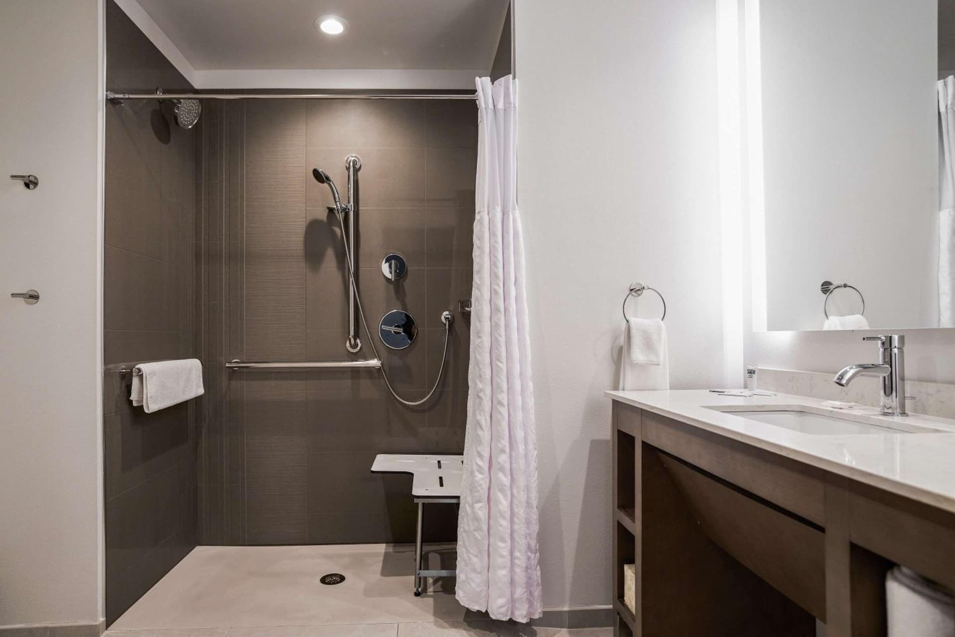 Hyatt House Louisville East gallery photo in Louisville, KY — image 12