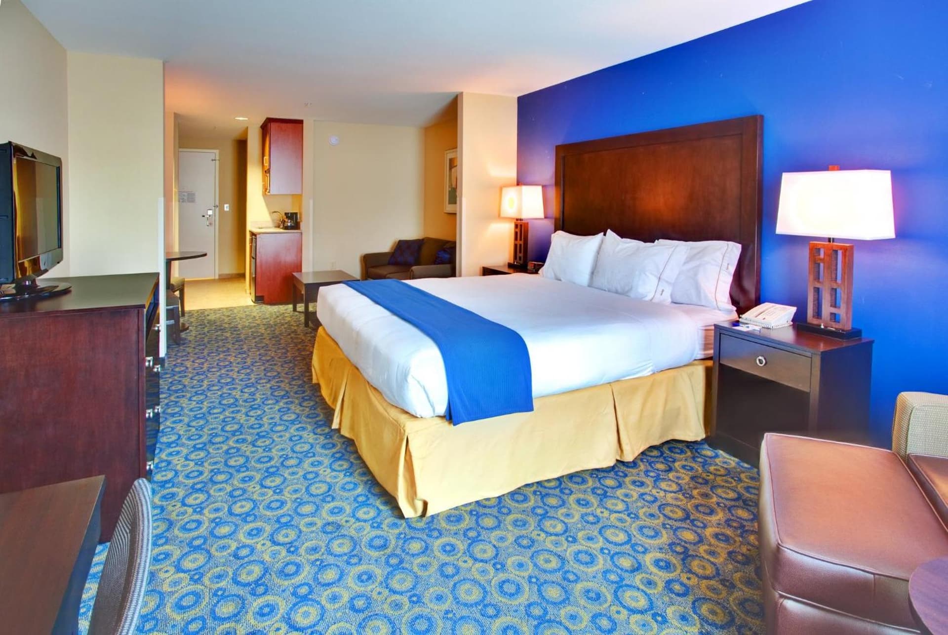 Holiday Inn Express Hotel & Suites Lake Elsinore by IHG gallery photo in Lake Elsinore, CA — image 24
