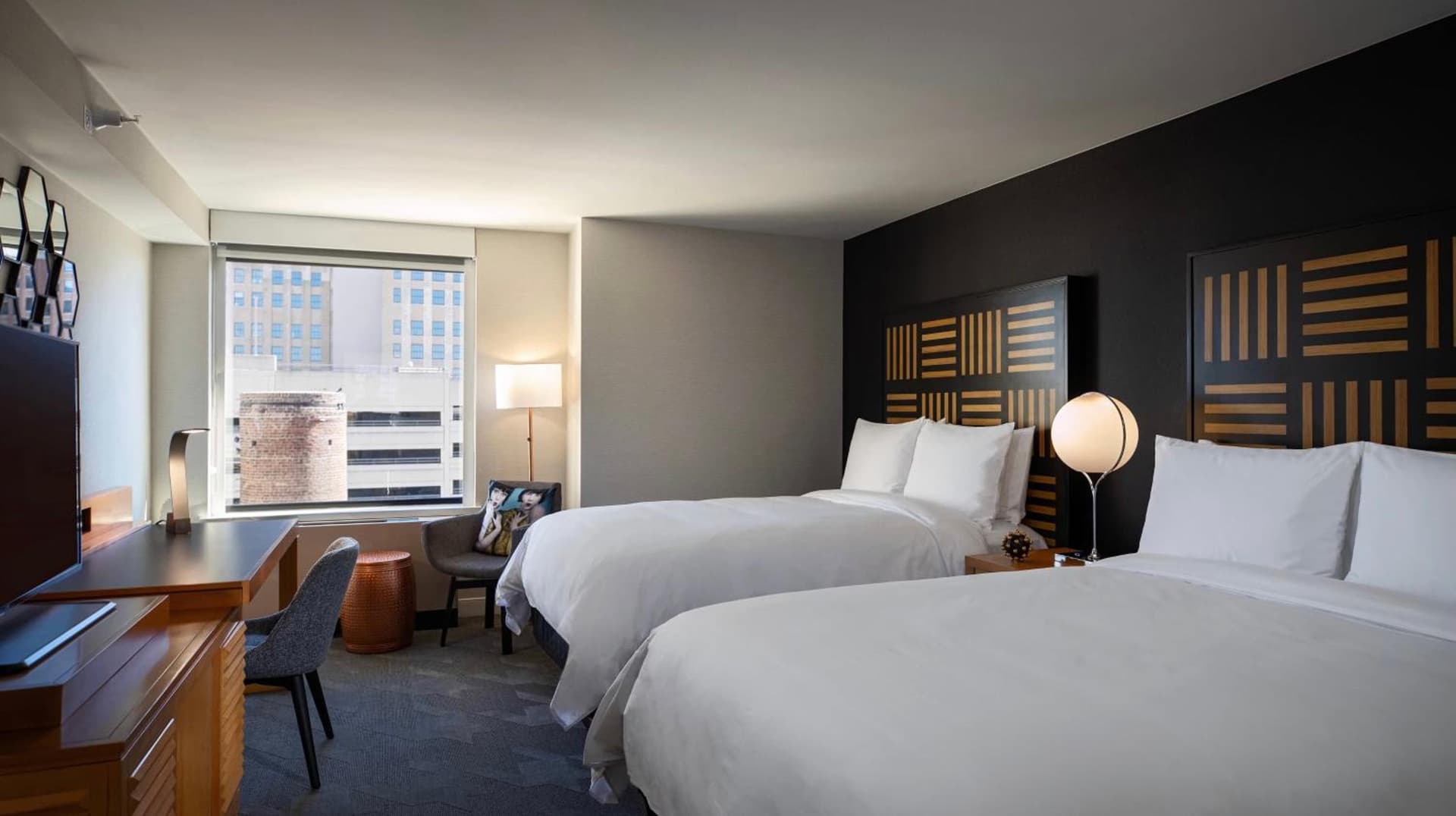 Renaissance Des Moines Savery Hotel gallery photo in Des Moines, IA — image 22