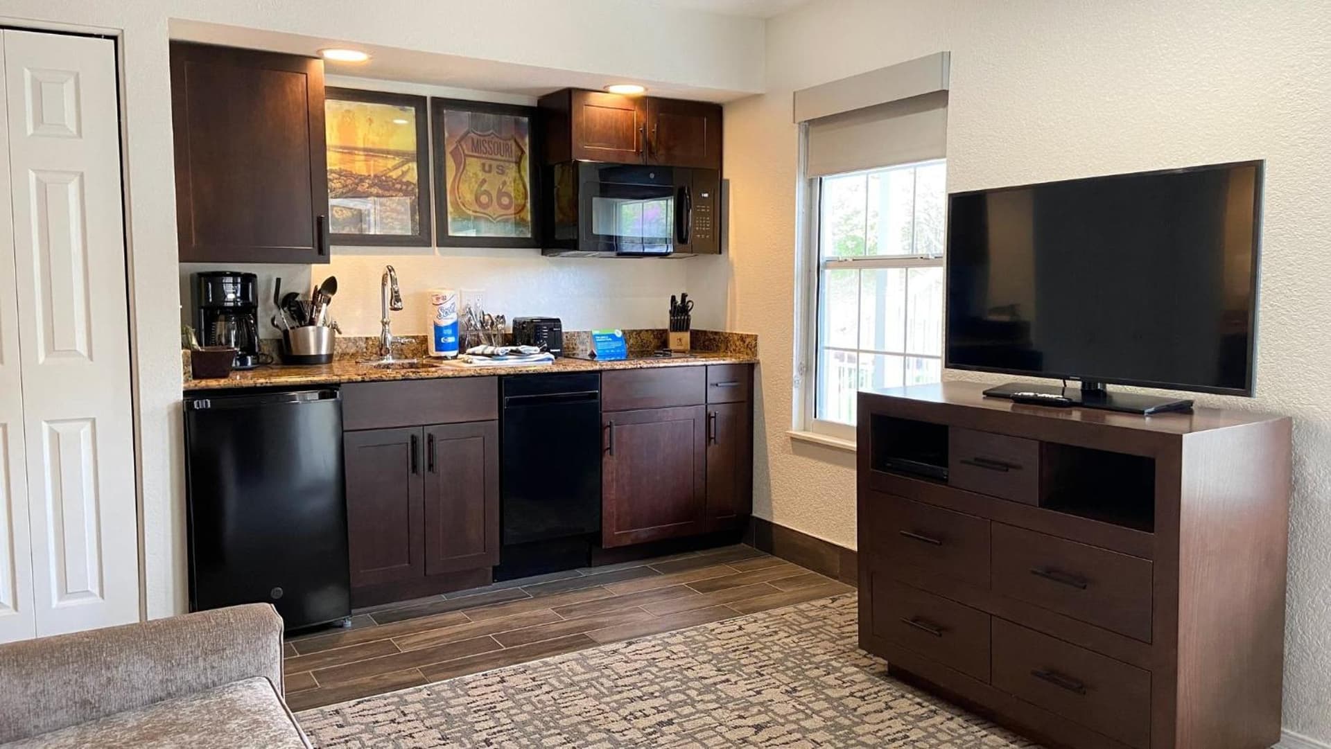 Club Wyndham Branson at The Falls interior in Branson, MO — gallery photo 2