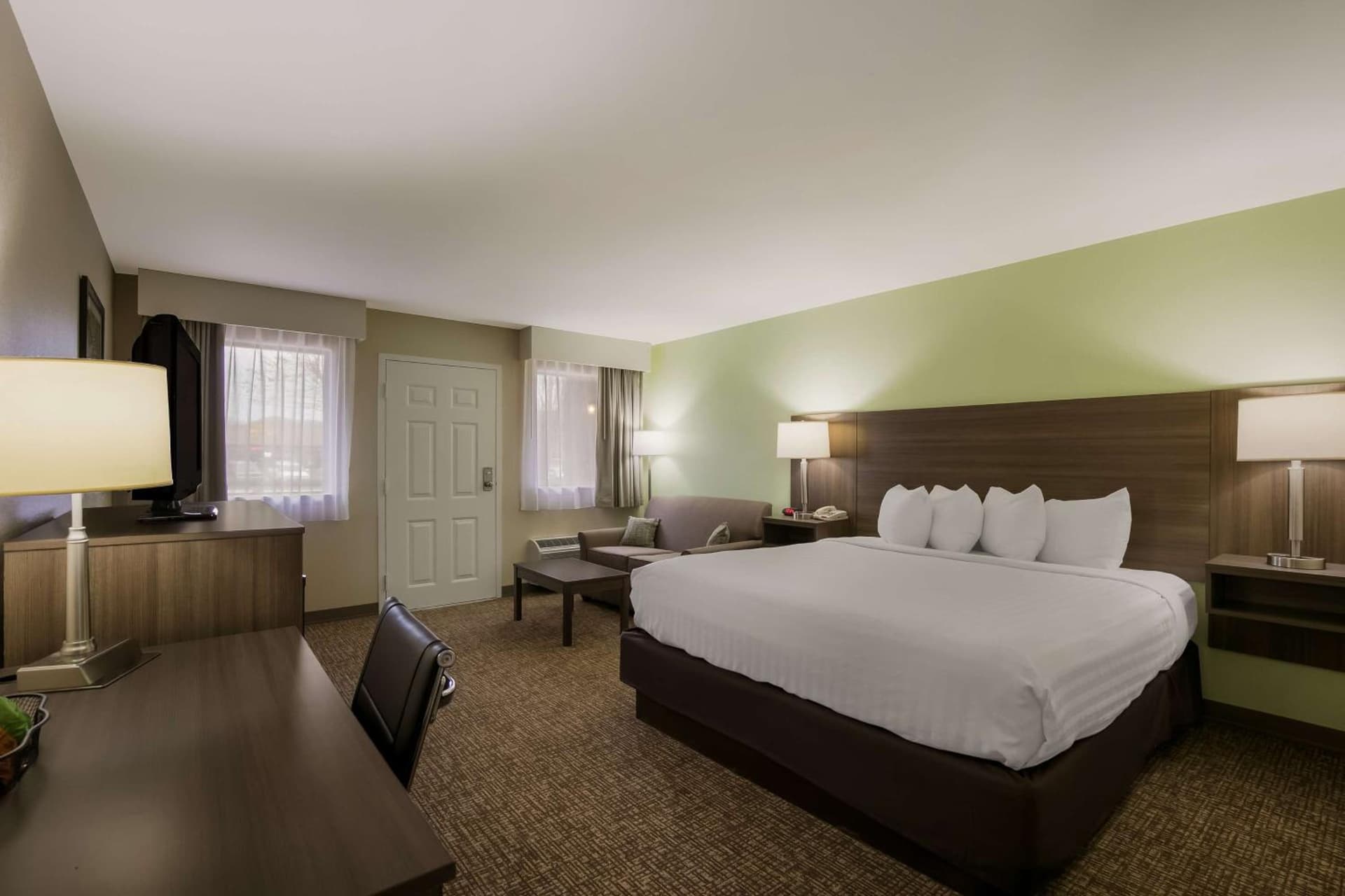 Best Western Milton Inn interior in Blairsville, GA — gallery photo 2