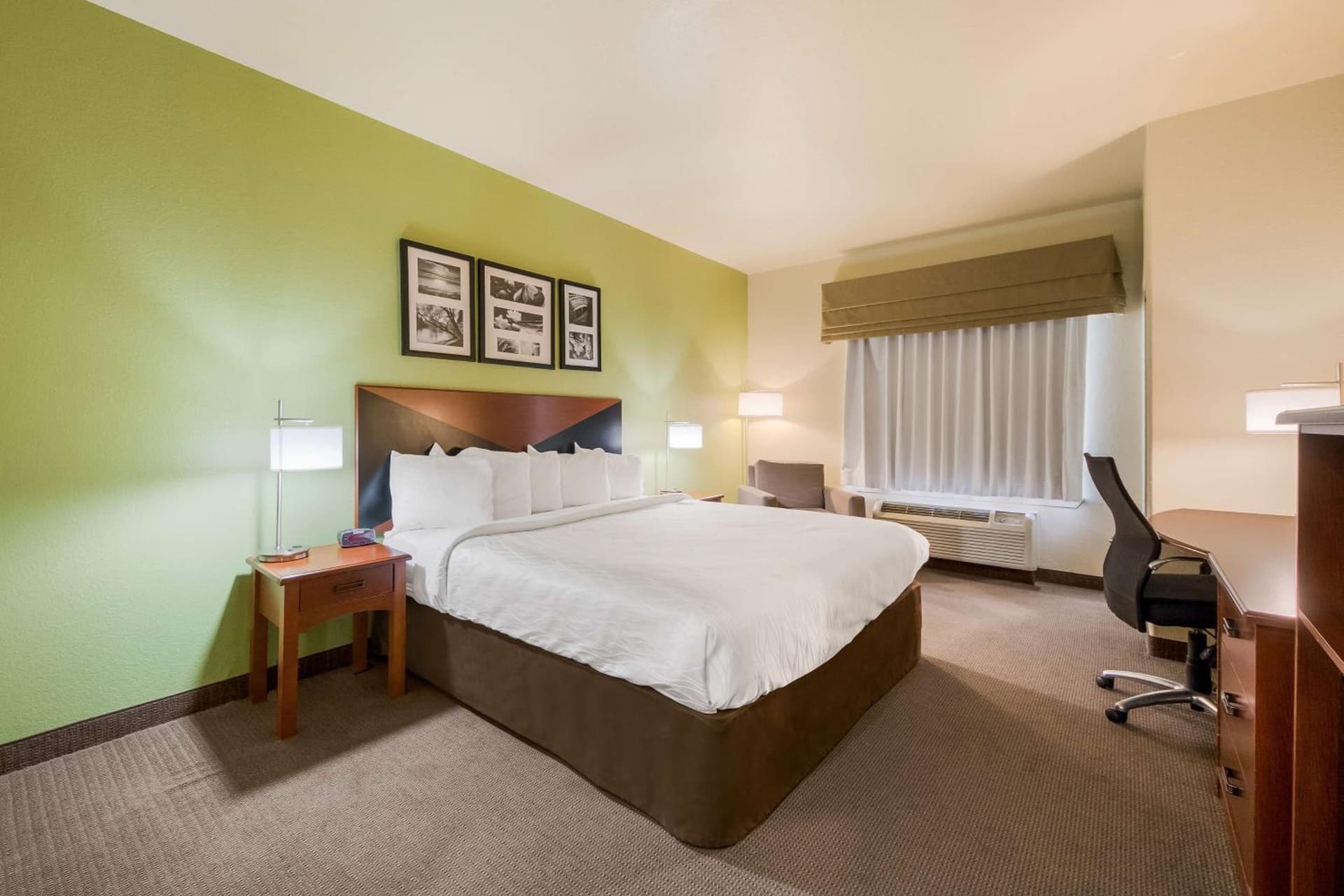 Best Western Sea World - Lackland AFB NW Hotel & Suites property views in San Antonio, TX — gallery photo 3