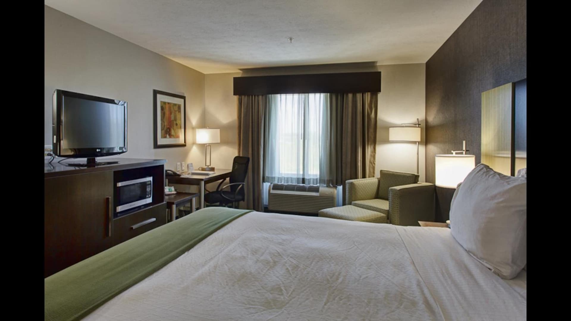 Holiday Inn Express & Suites North Fremont by IHG gallery photo in Fremont, OH — image 9