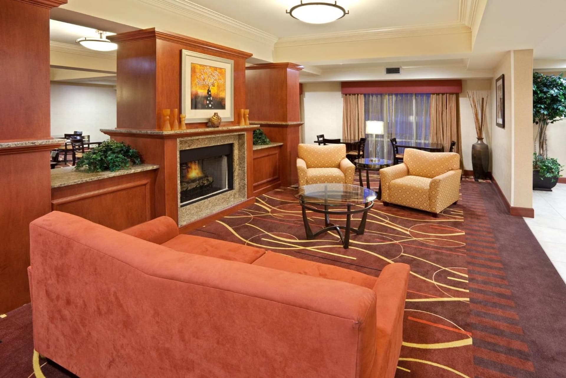 Holiday Inn Express and Suites Sumner by IHG interior in Sumner, WA — gallery photo 2