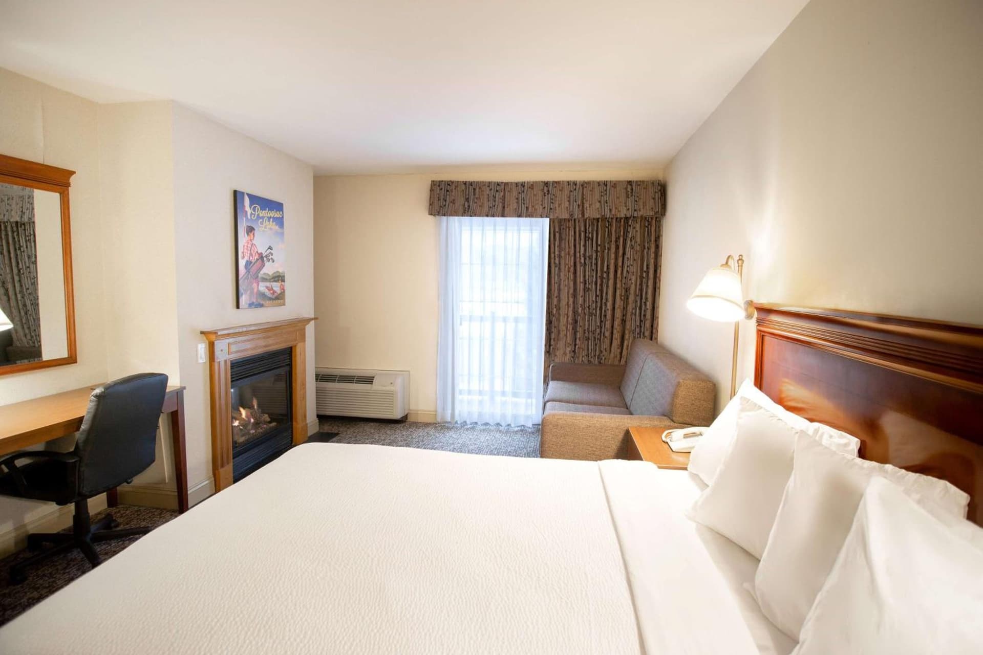 The Yankee Inn property views in Lenox — gallery photo 3
