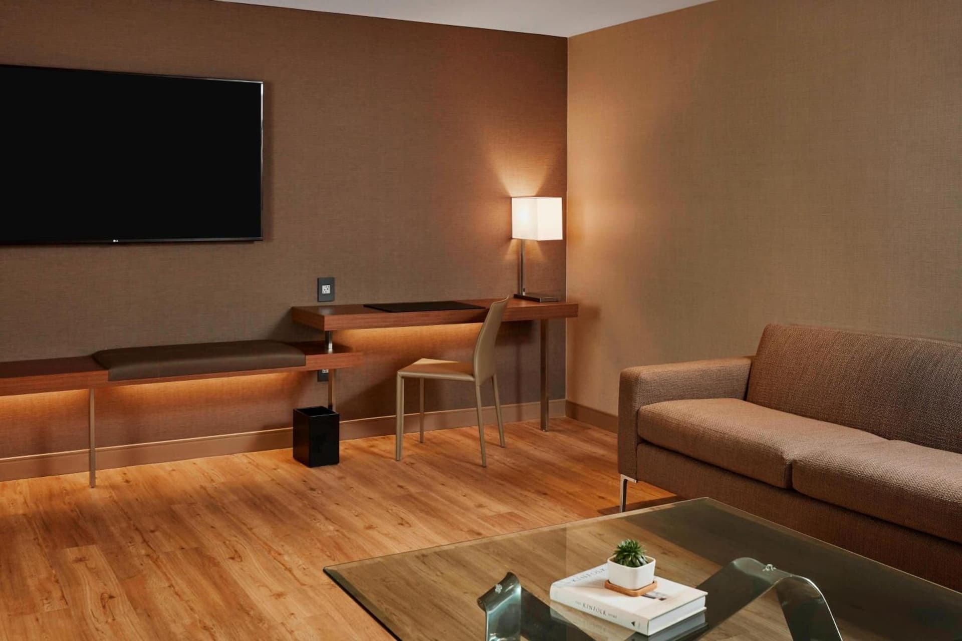AC Hotel by Marriott Cincinnati at The Banks gallery photo in Cincinnati, OH — image 13