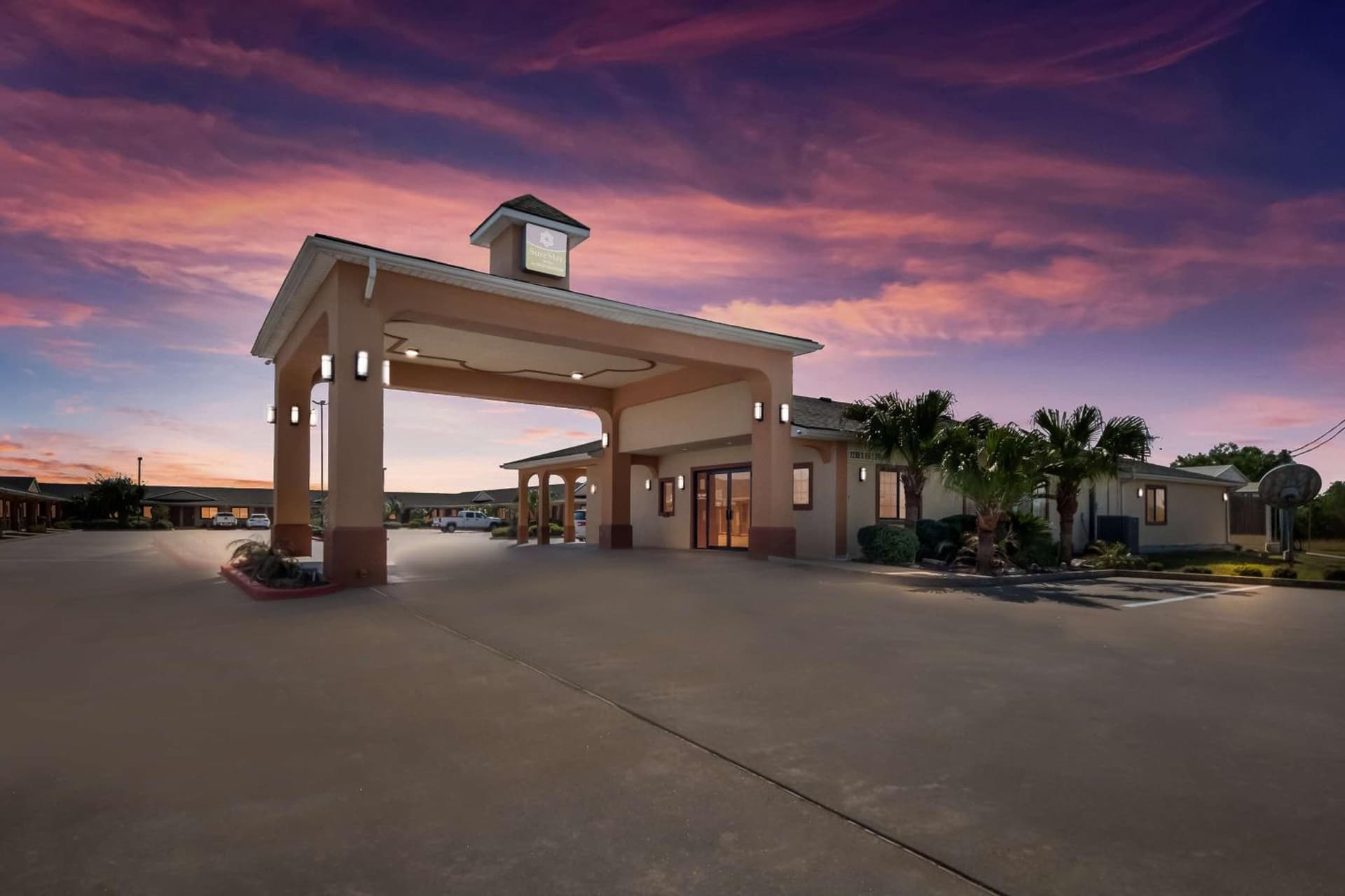 SureStay Hotel by Best Western Falfurrias featured exterior or lobby in Falfurrias, TX — similar hotel