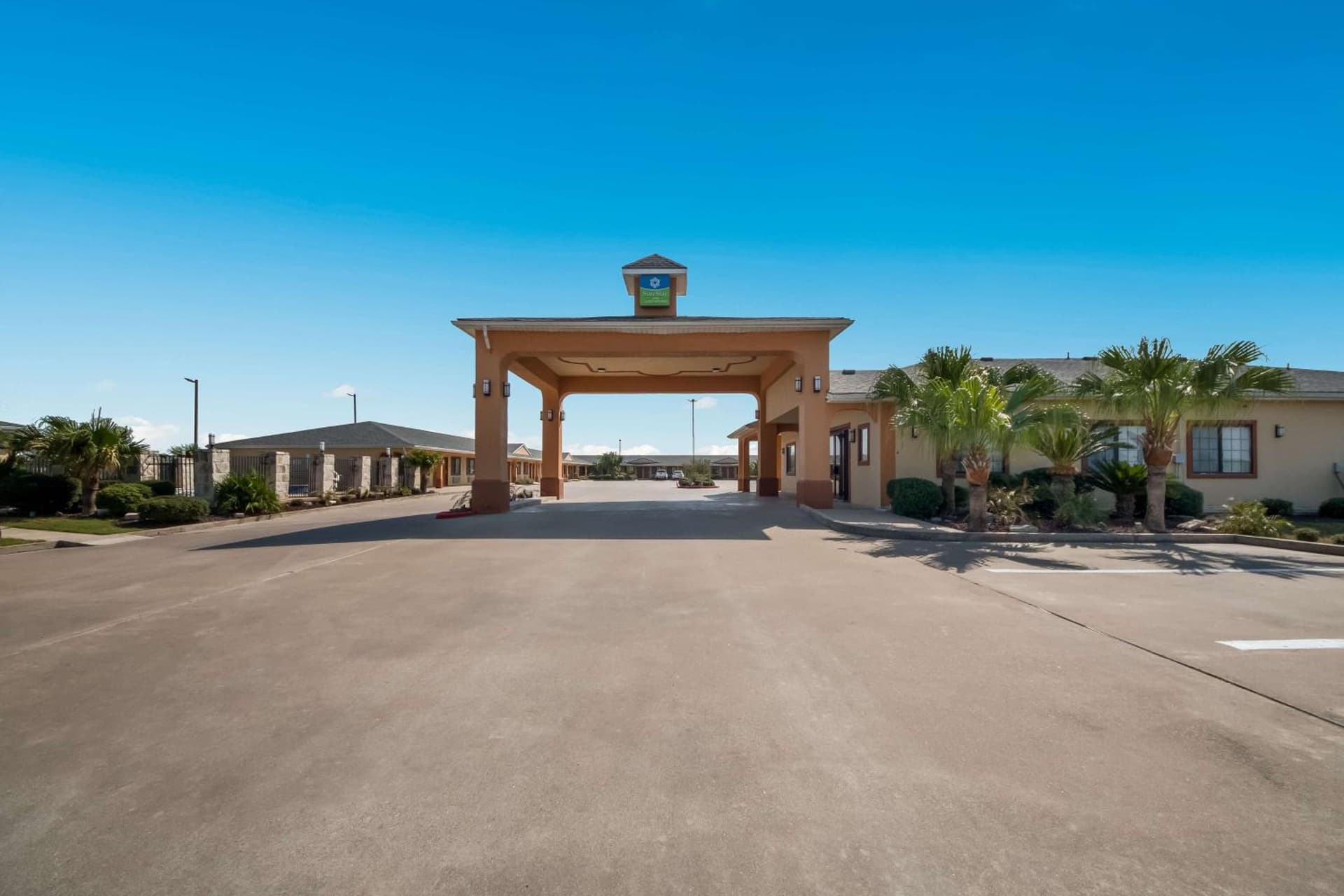 SureStay Hotel by Best Western Falfurrias interior in Falfurrias, TX — gallery photo 2
