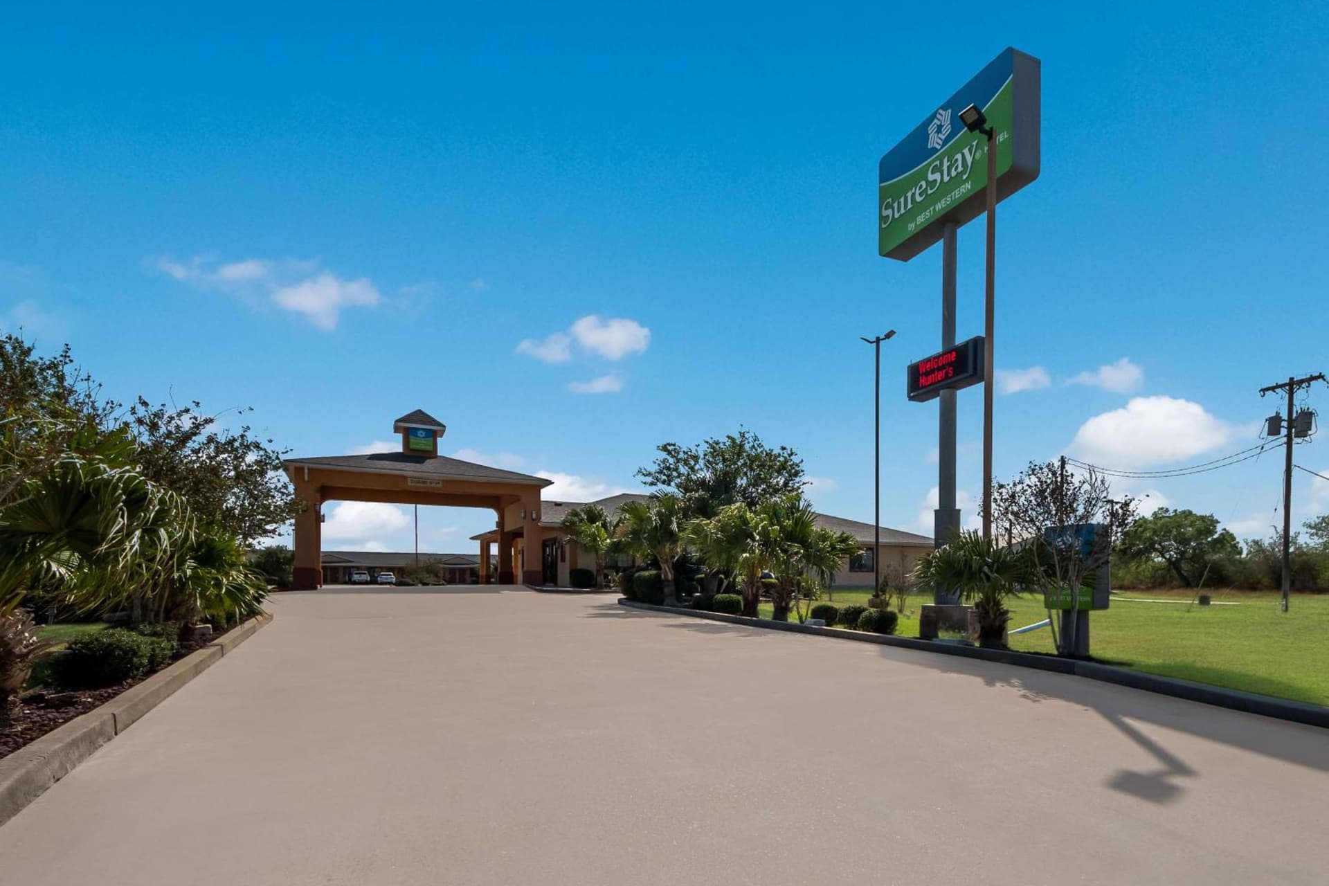 SureStay Hotel by Best Western Falfurrias property views in Falfurrias, TX — gallery photo 3