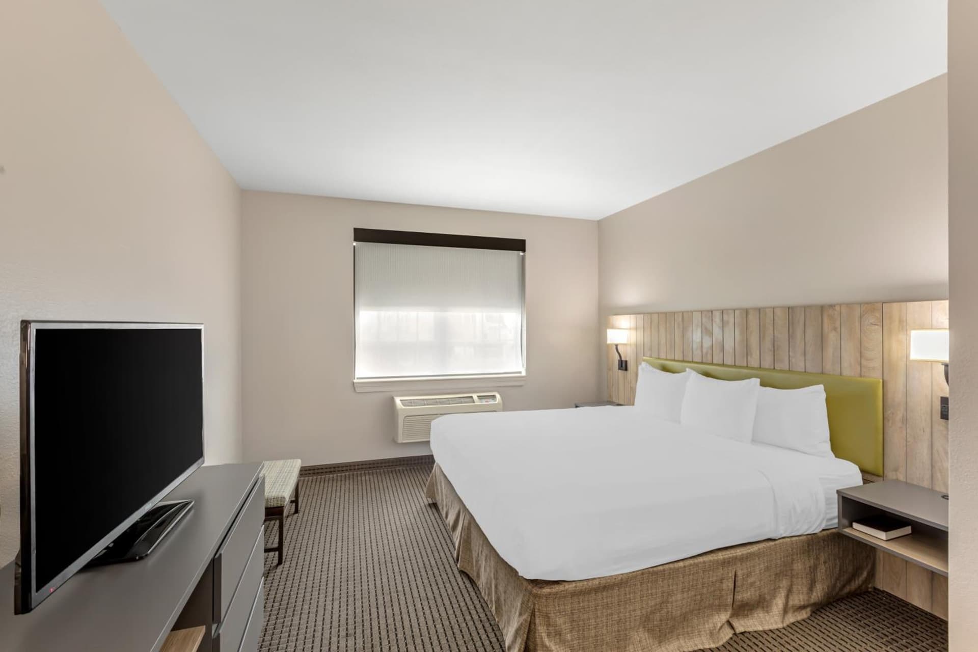 Country Inn & Suites by Radisson, Elk Grove Village-Itasca property views in Elk Grove Village, IL — gallery photo 3