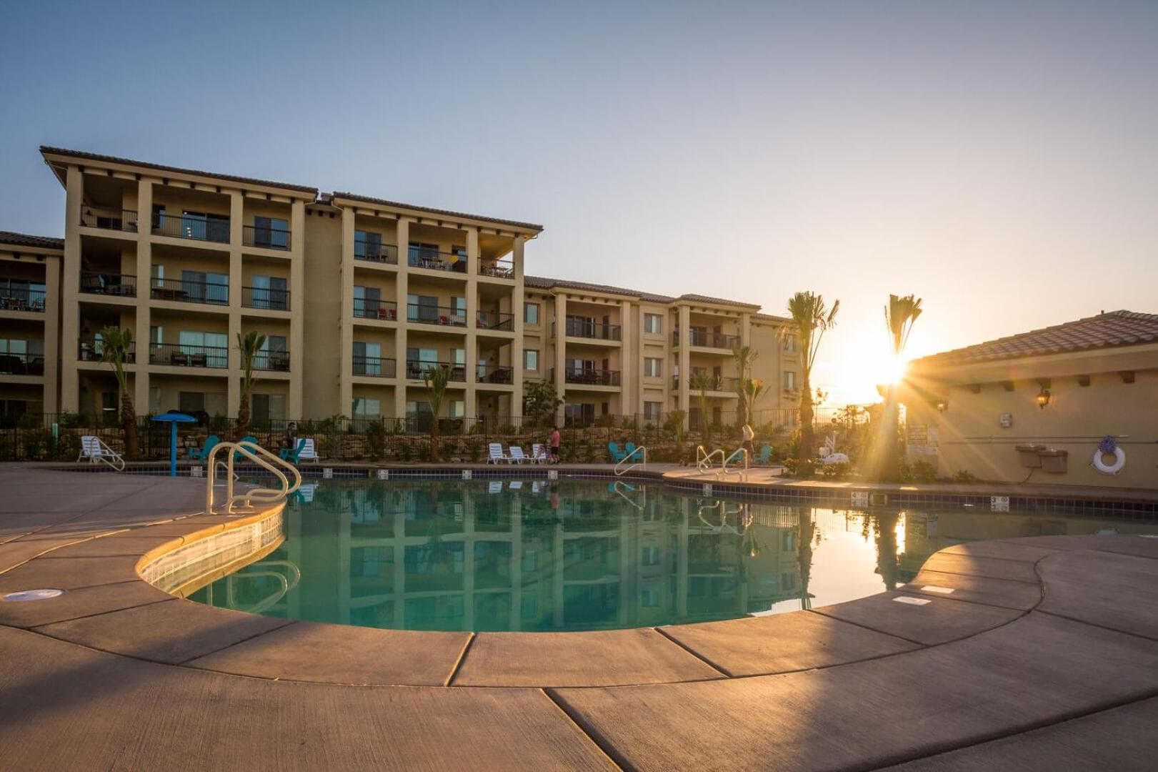 W106-Kokopelli Suite-Ground Floor 3-bedroom Pool view property views in St. George, UT — gallery photo 3