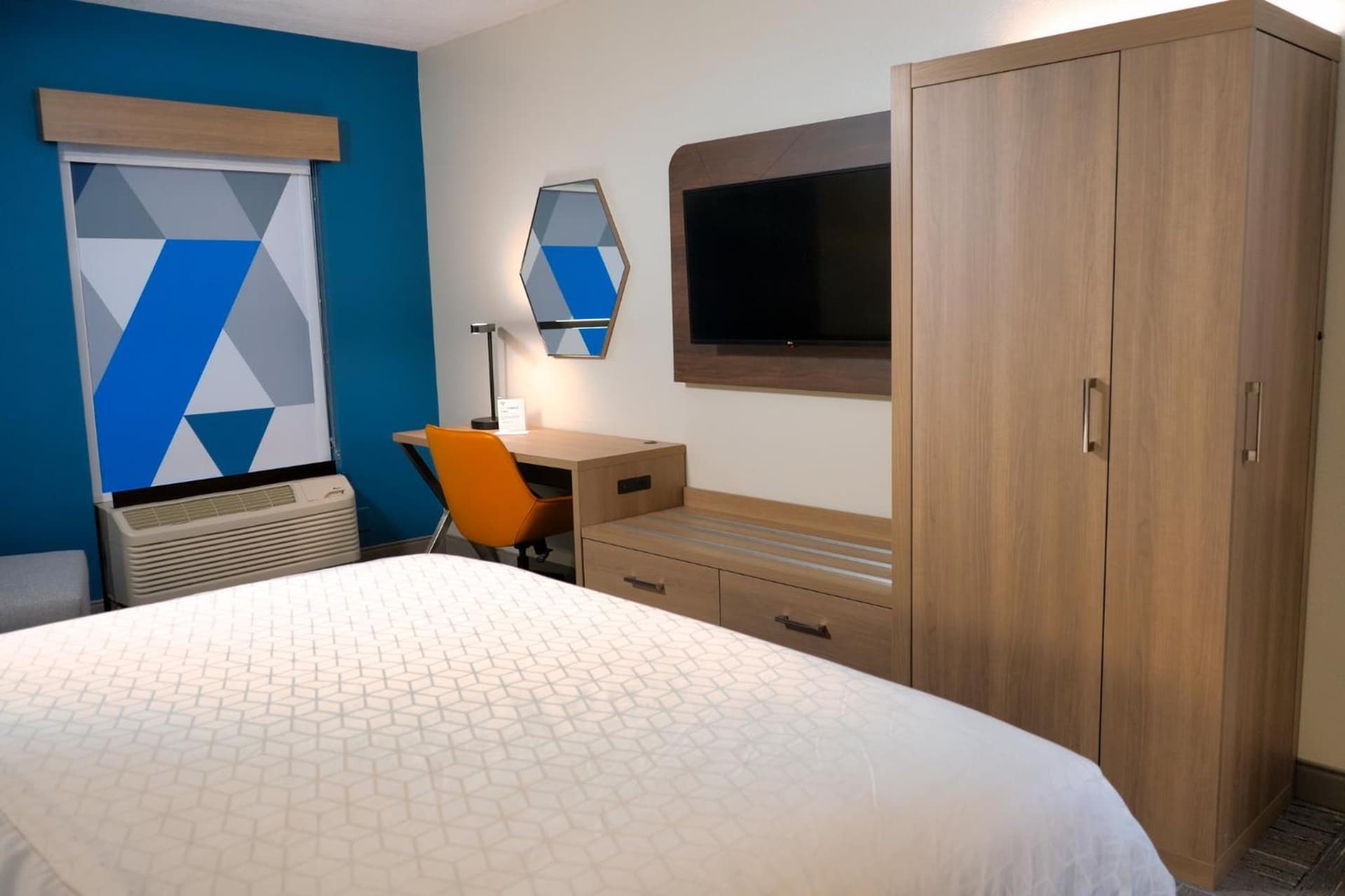 Holiday Inn Express Hotel & Suites Tampa-Oldsmar by IHG gallery photo in Oldsmar, FL — image 17