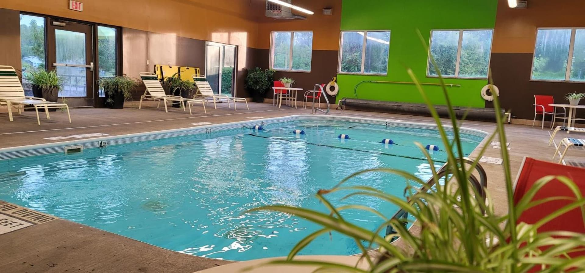 Super 8 by Wyndham Plattsburgh interior in Plattsburgh, NY — gallery photo 2