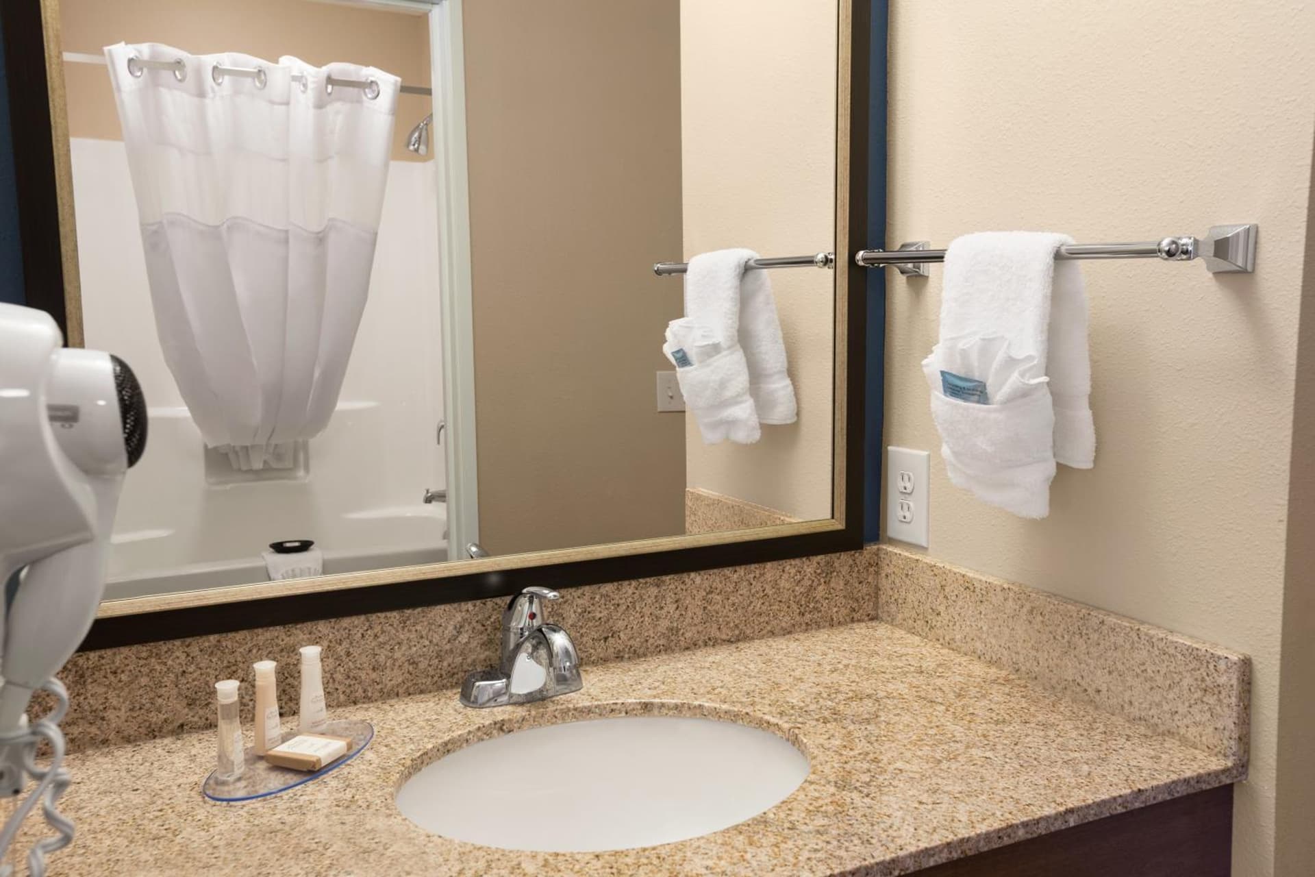 Baymont Inn & Suites by Wyndham Odessa gallery photo in Odessa, TX — image 14