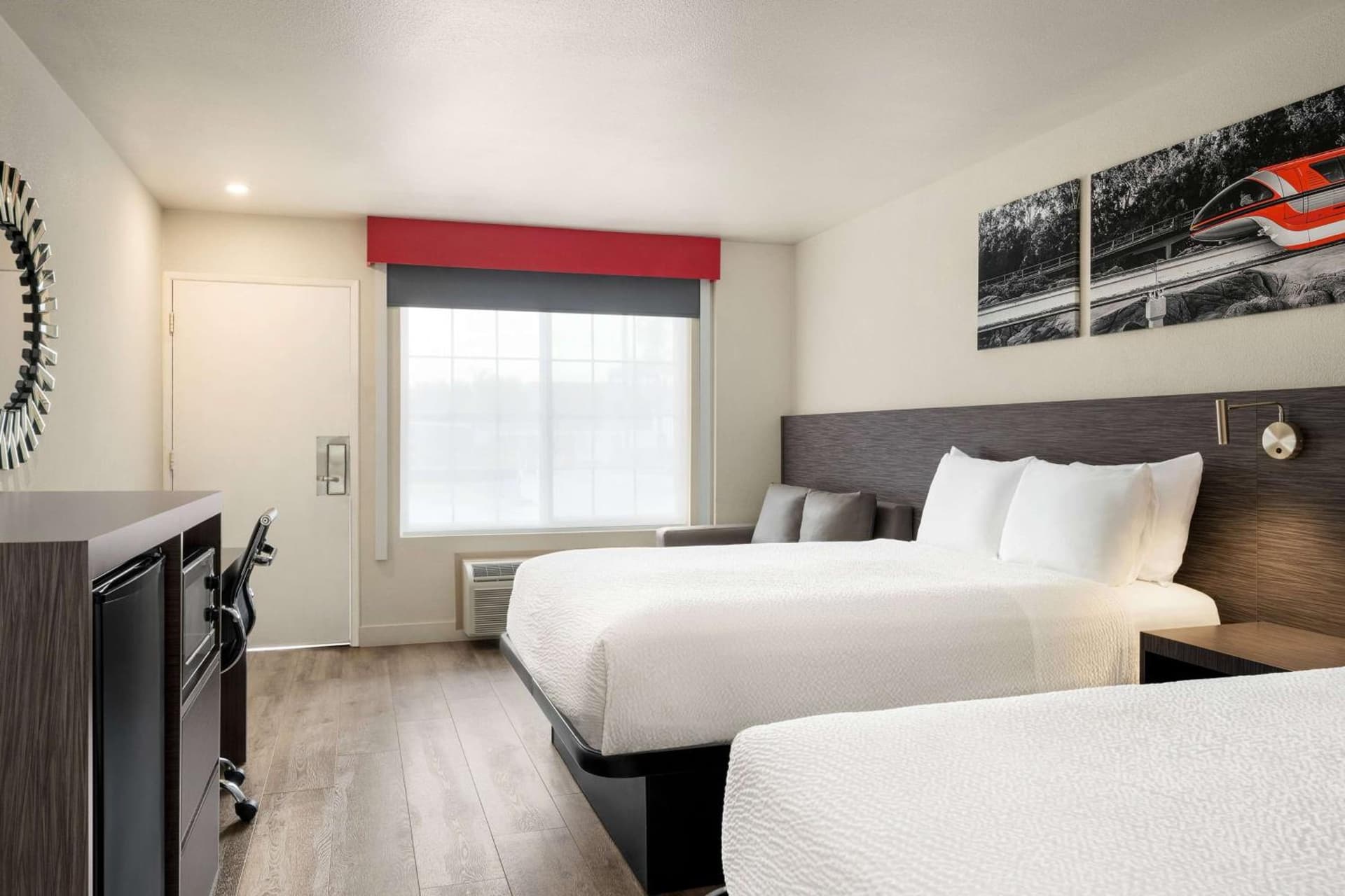 Ramada by Wyndham Anaheim Convention Center gallery photo in Anaheim, CA — image 29