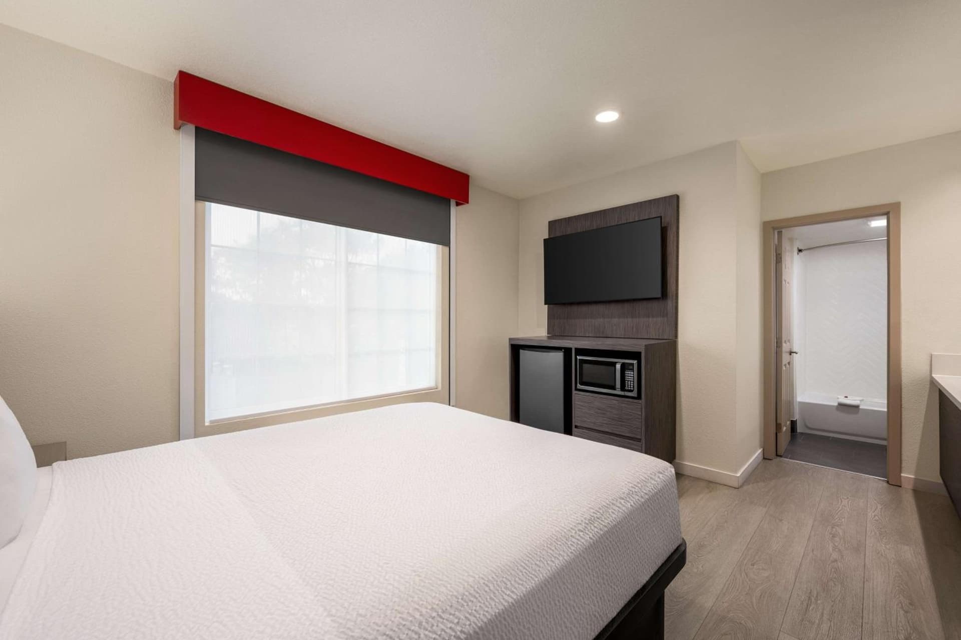 Ramada by Wyndham Anaheim Convention Center gallery photo in Anaheim, CA — image 33